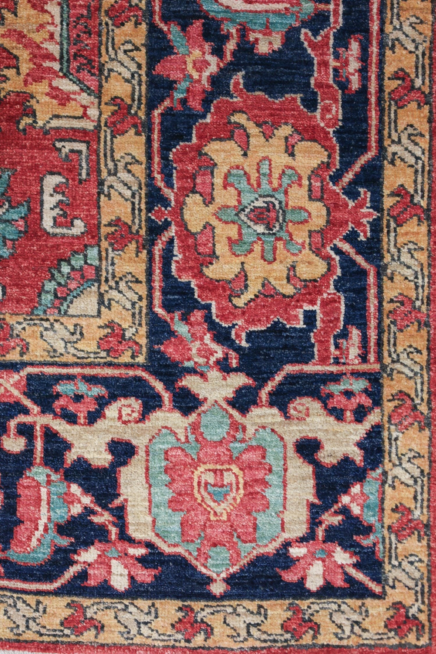 Heriz Handwoven Tribal Rug, J74752