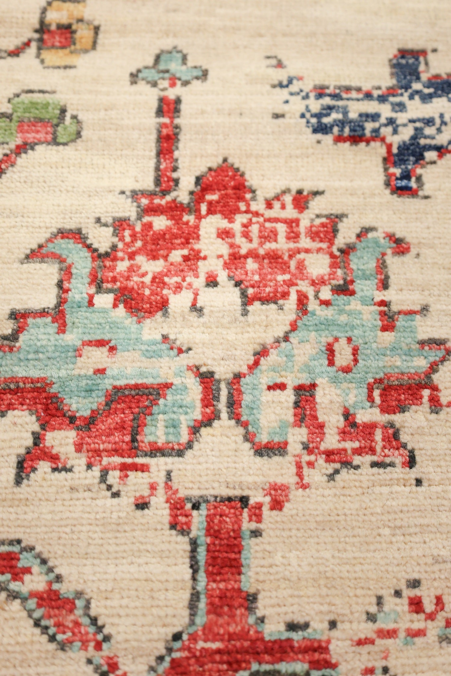 Heriz Handwoven Tribal Rug, J74896