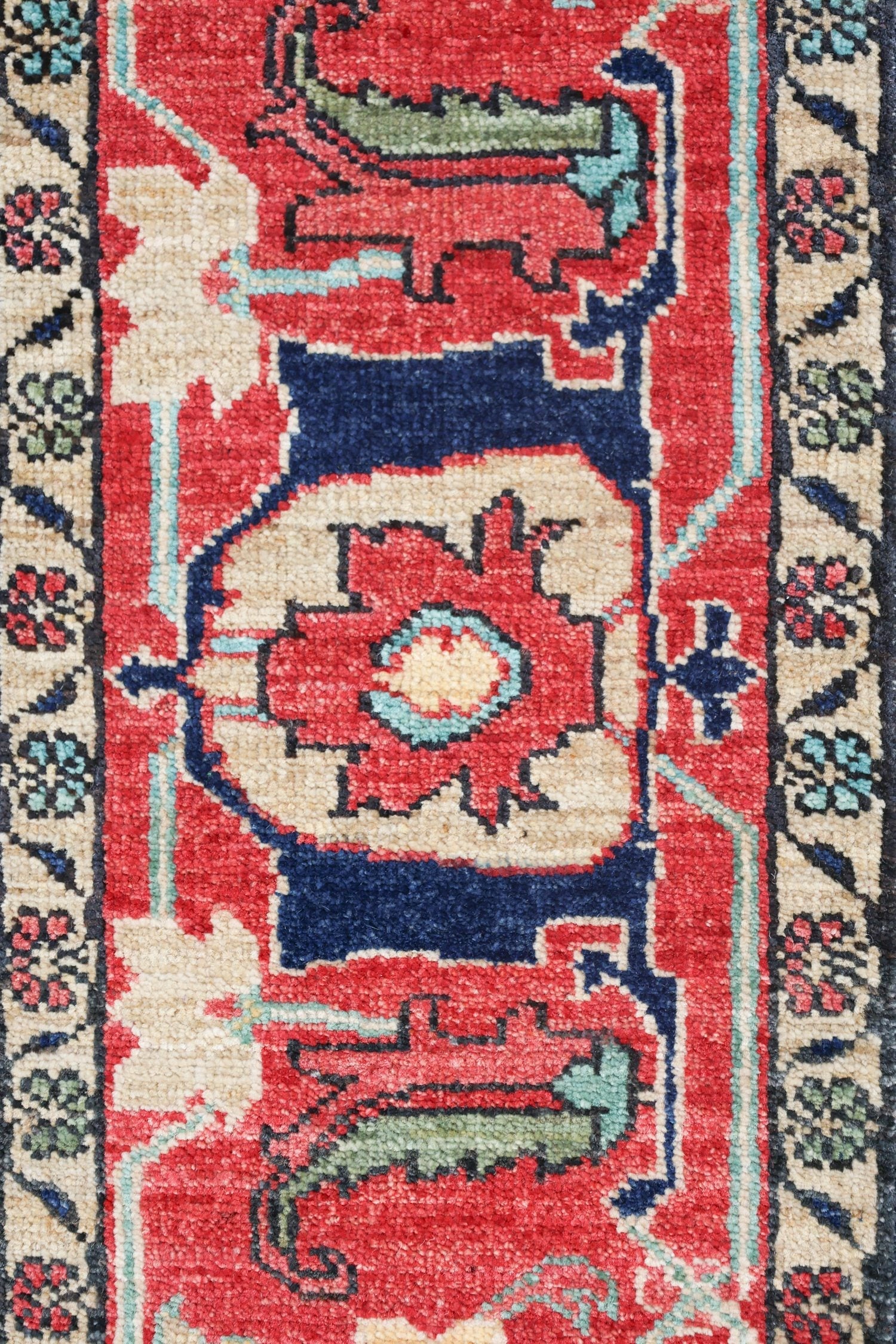 Heriz Handwoven Tribal Rug, J74937