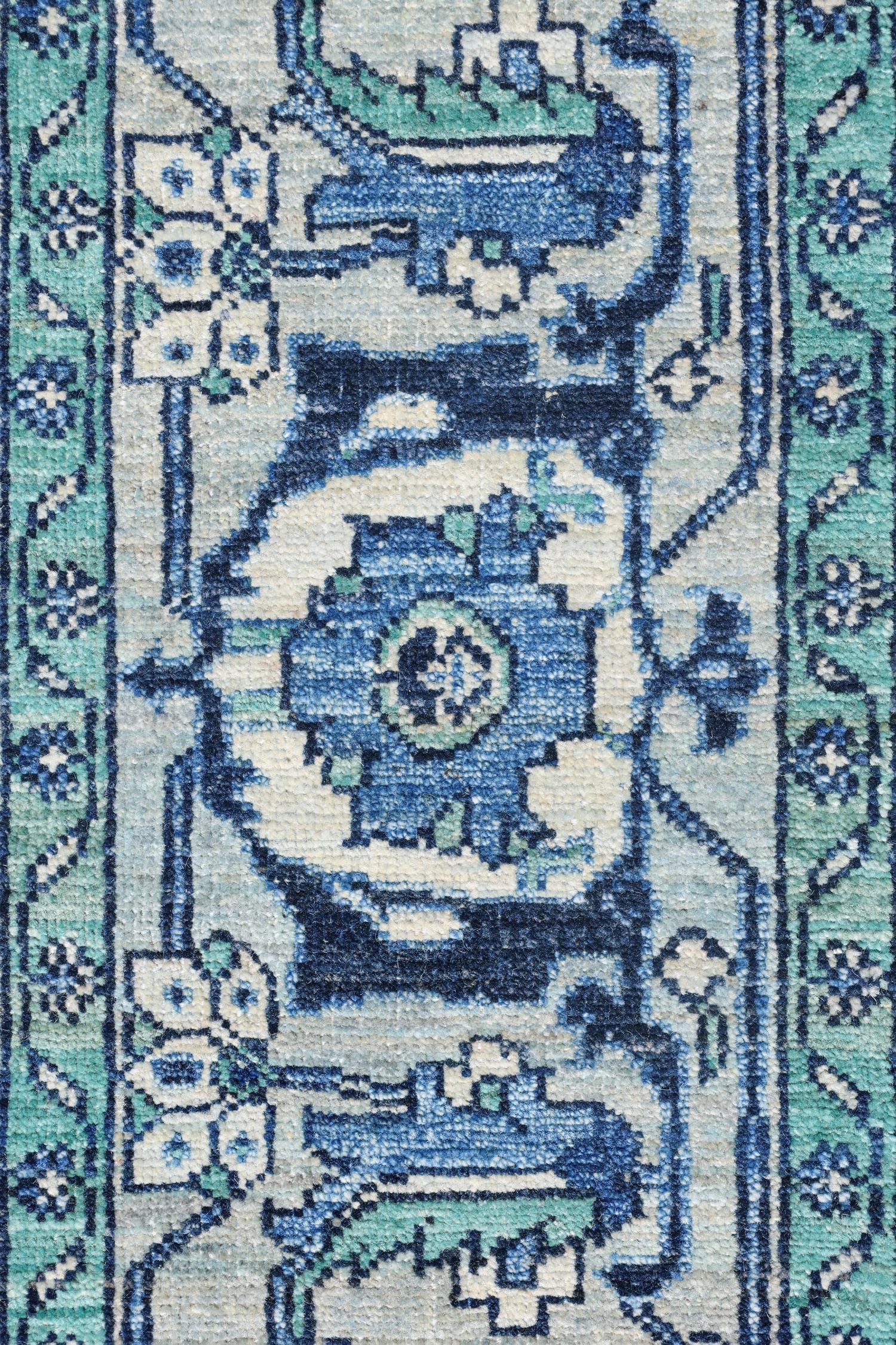 Heriz Handwoven Tribal Rug, J74982