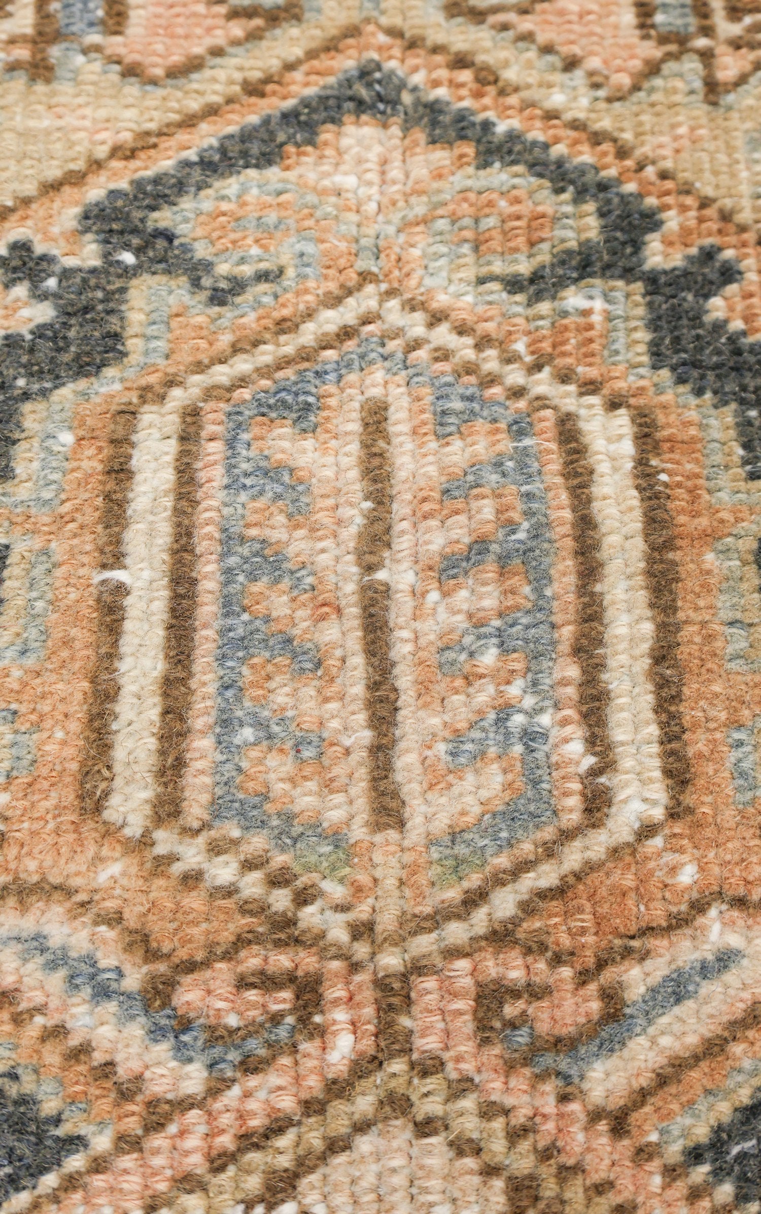 Vintage Heriz Handwoven Tribal Rug, J75137