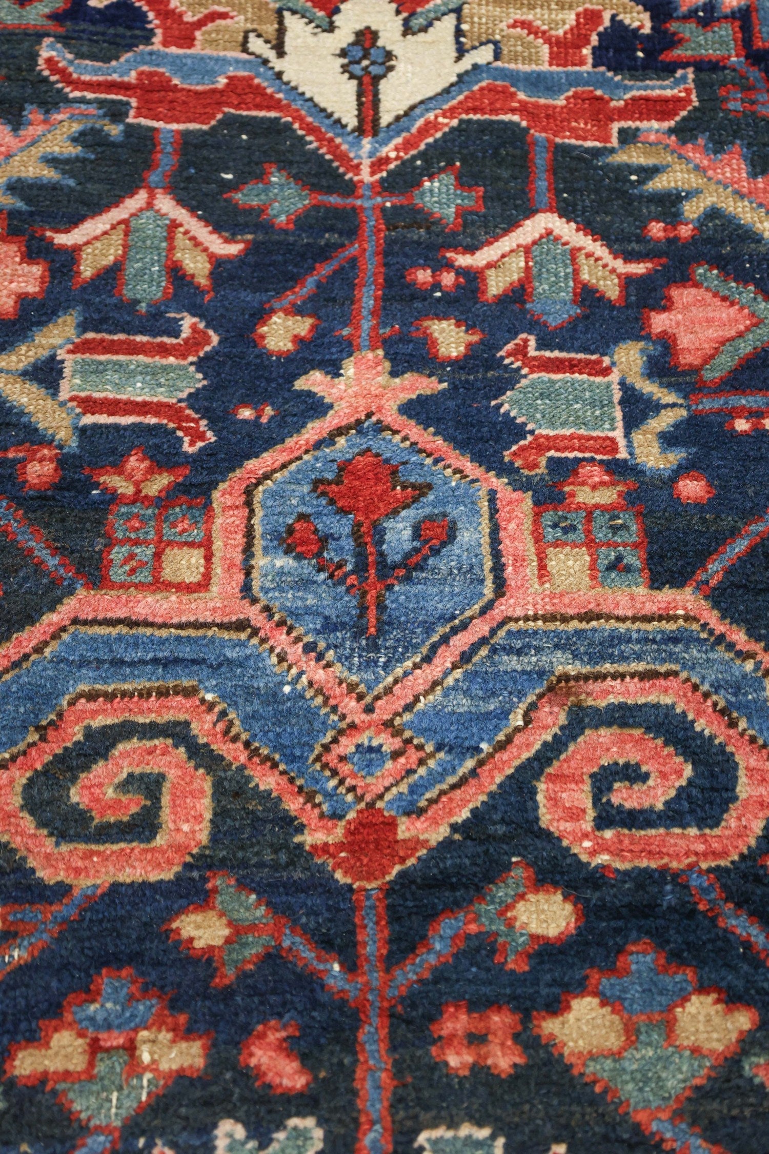 Vintage Heriz Handwoven Tribal Rug, J76731