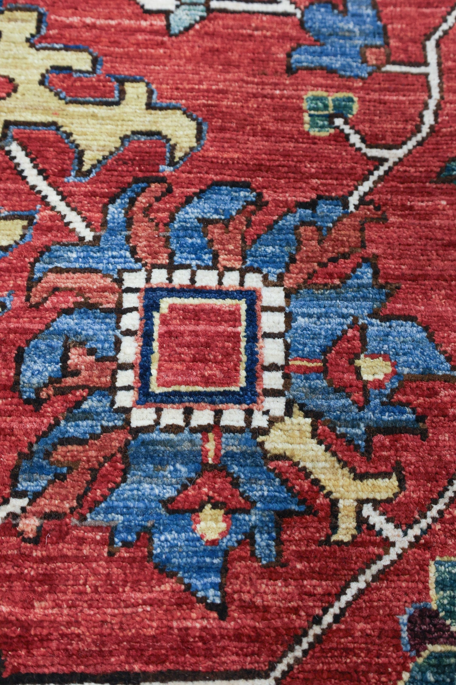 Heriz Handwoven Tribal Rug, J76823