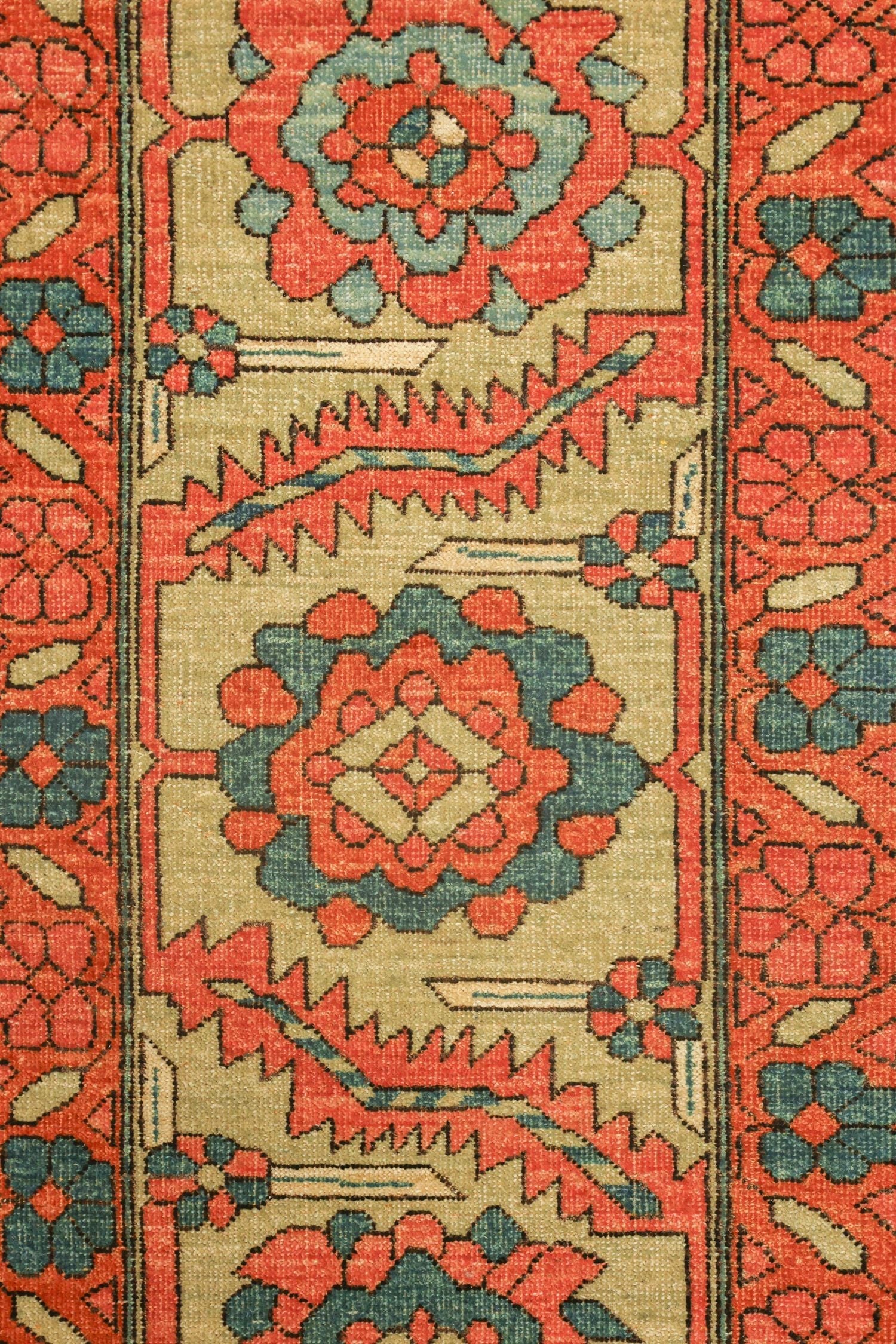 Heriz Wagireh Handwoven Tribal Rug, J75172