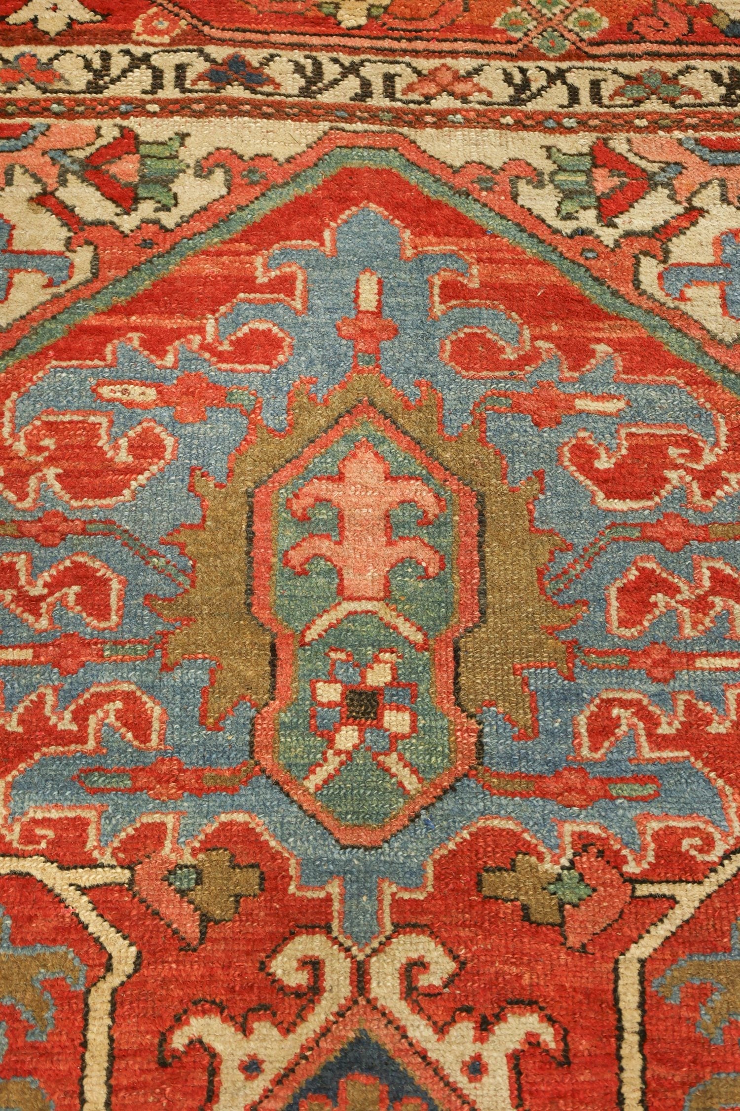 Antique Karaja Serapi Handwoven Tribal Rug, J76440