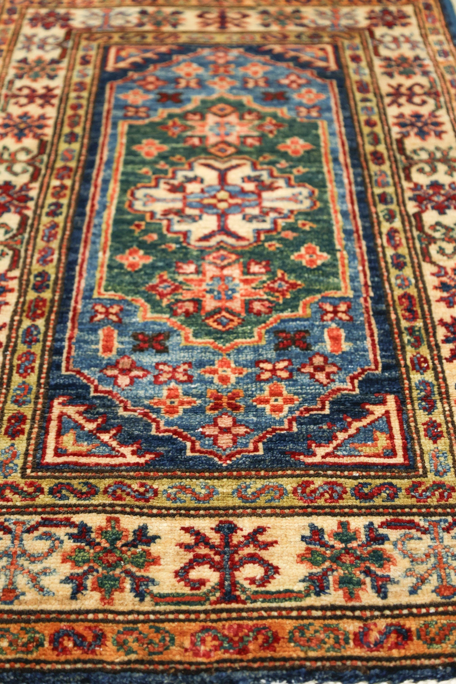 Kazak Handwoven Tribal Rug, J76950