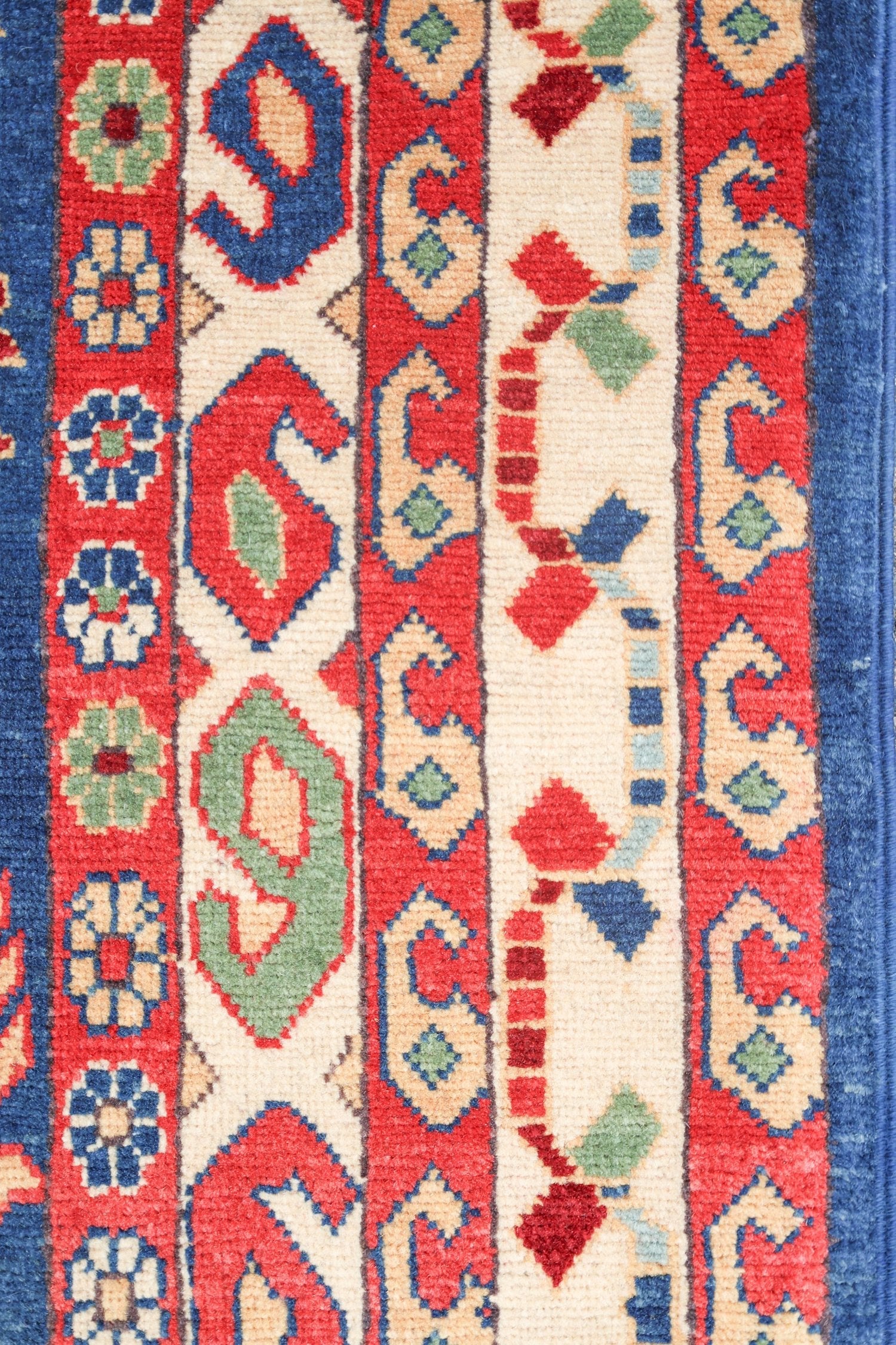 Khamseh Handwoven Closeout Rug, J74942