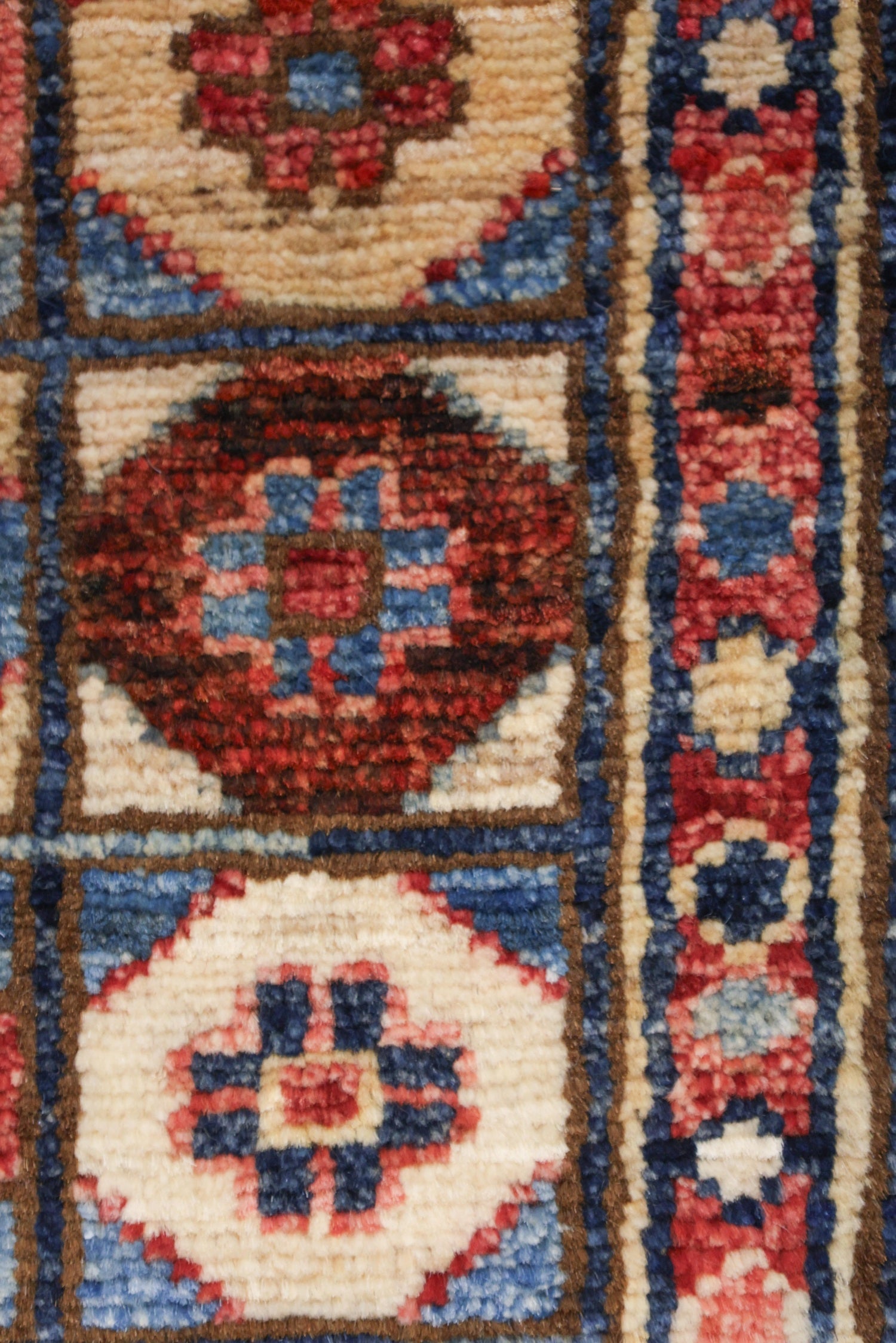 Kurd Handwoven Tribal Rug, J76907