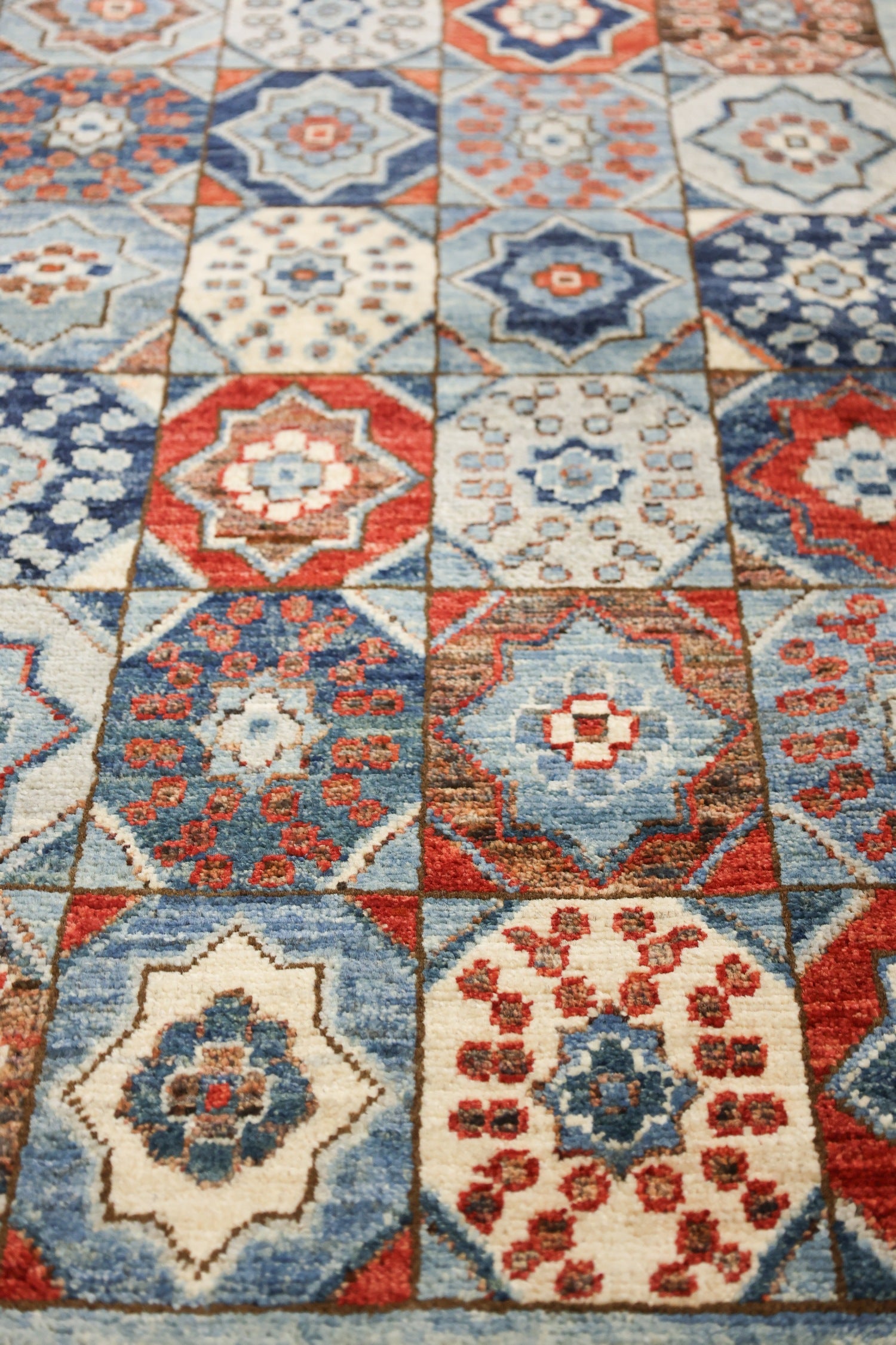 Kurd Handwoven Tribal Rug, J76911