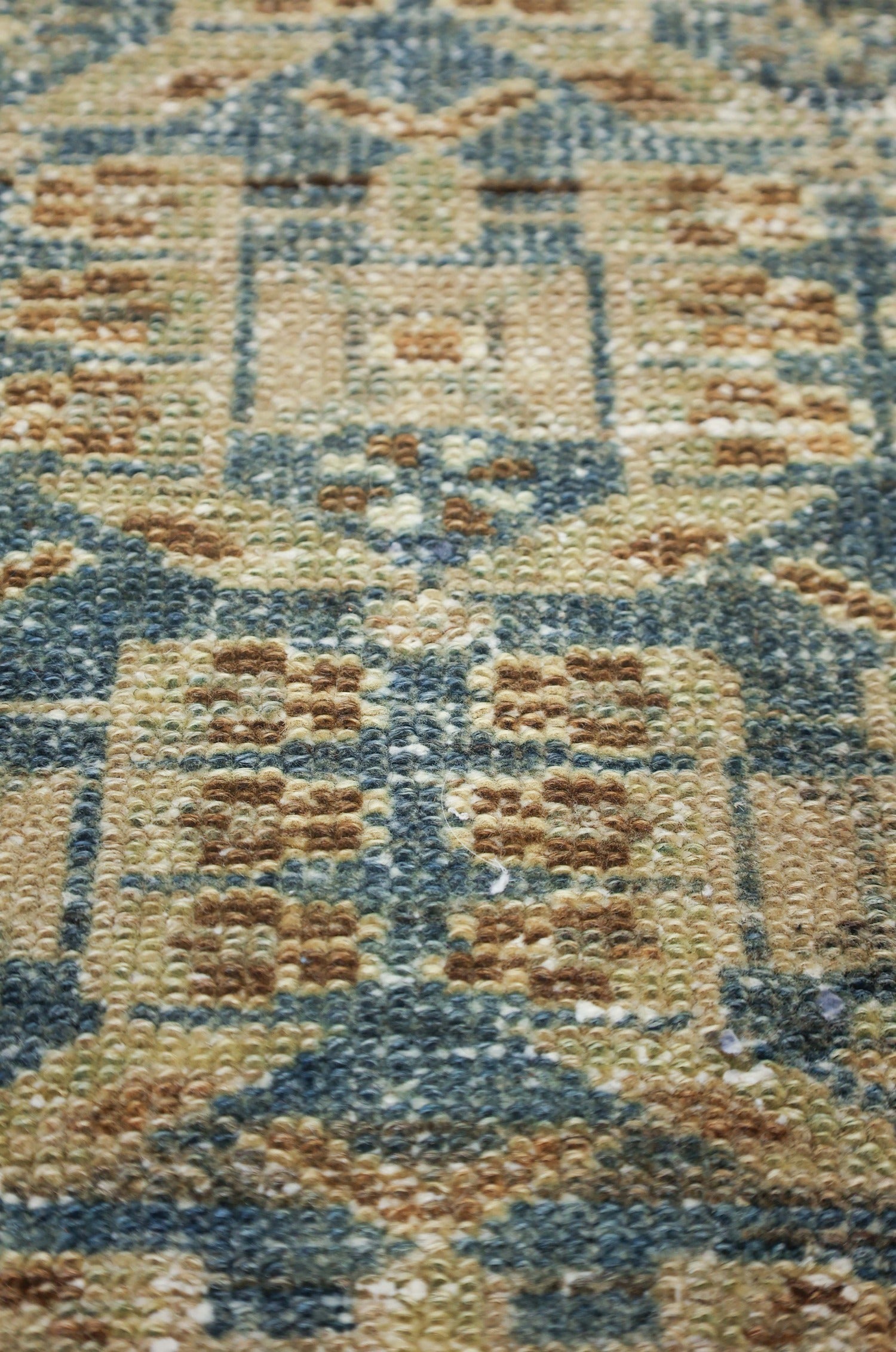 Vintage Malayer Handwoven Tribal Rug, J72512