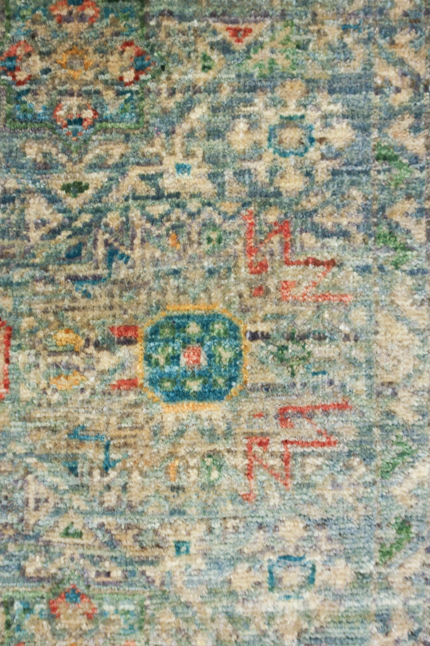 Moghul Handwoven Tribal Rug, J76351