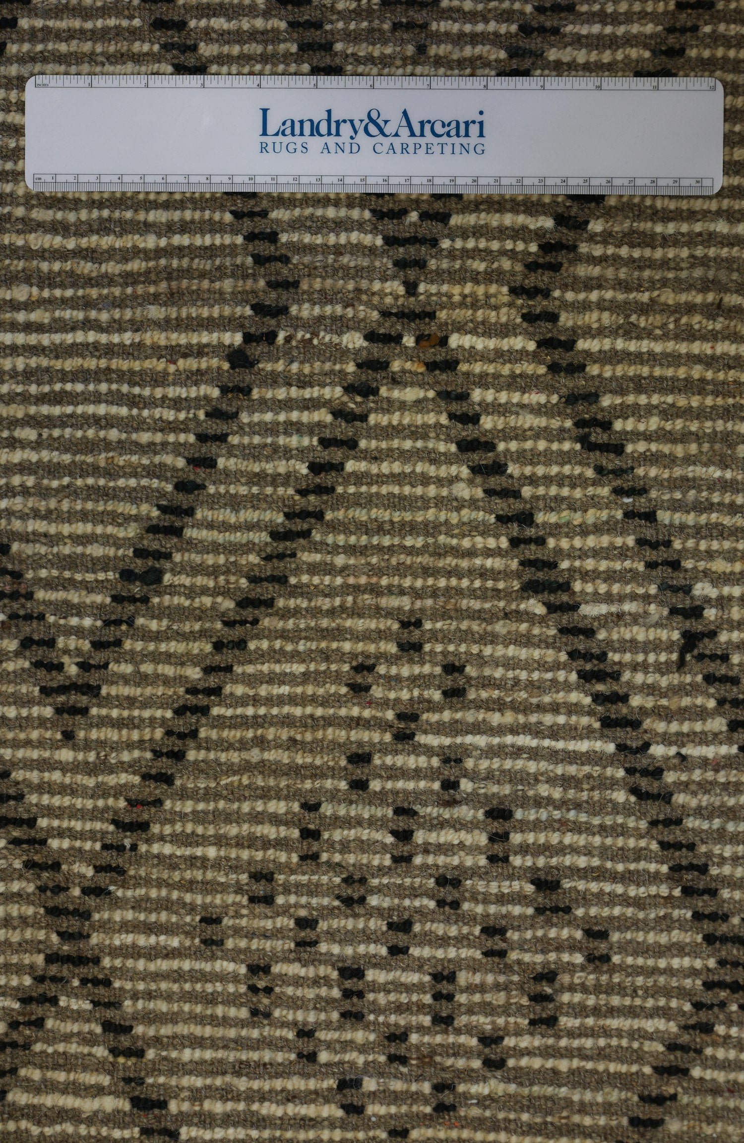 Moroccan Handwoven Tribal Rug, J75361