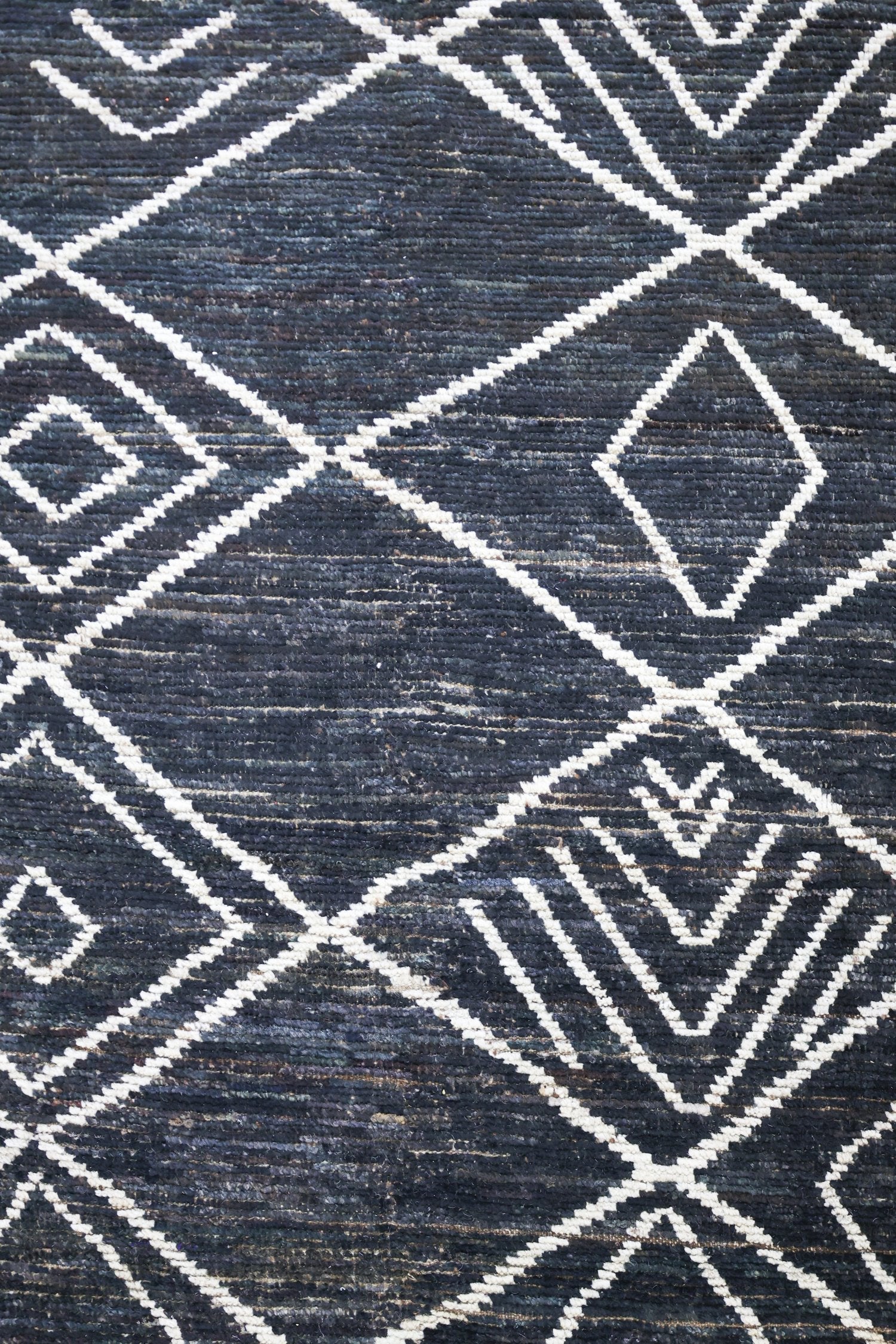 Moroccan Handwoven Tribal Rug, J75363