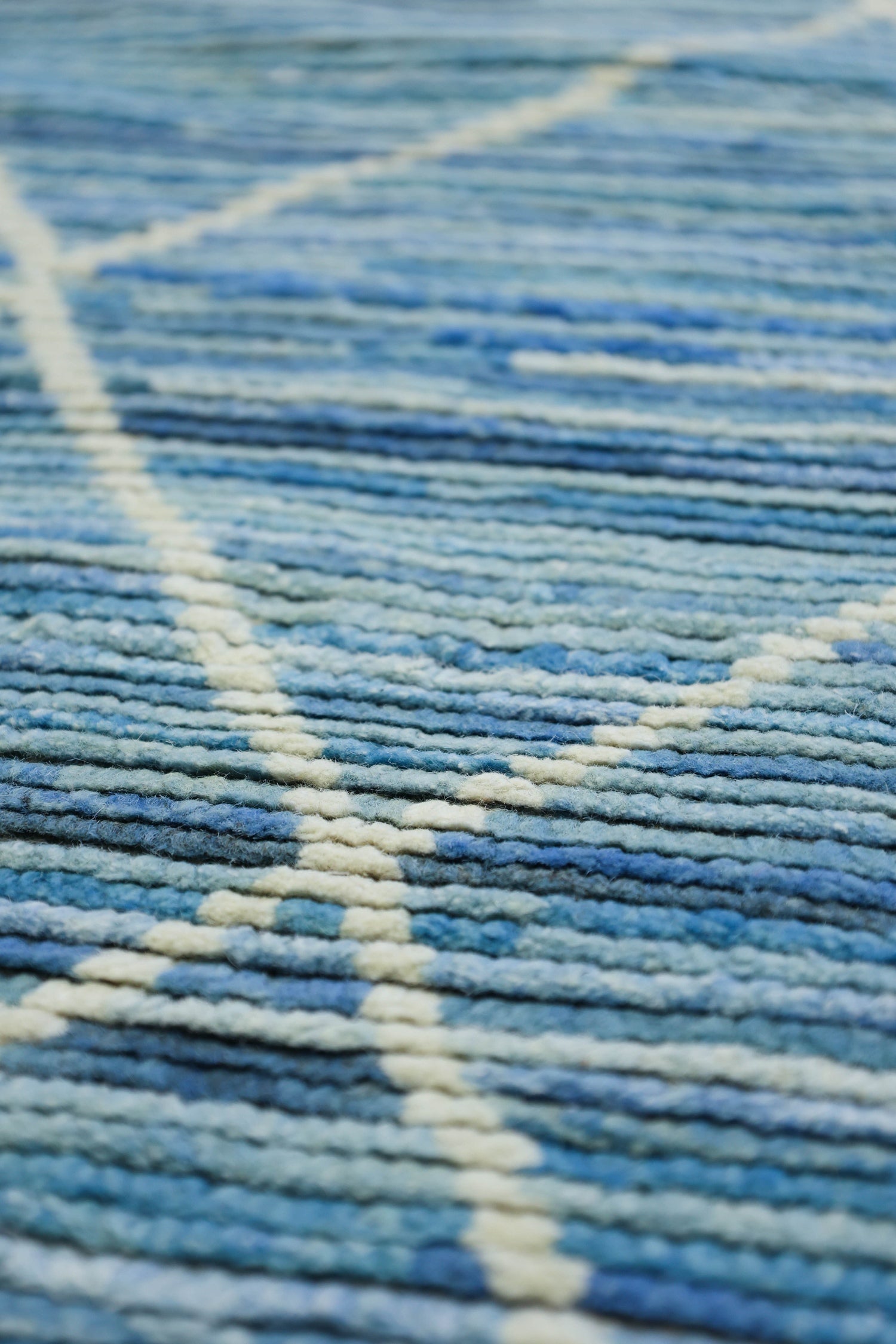 Moroccan Handwoven Tribal Rug, J78264