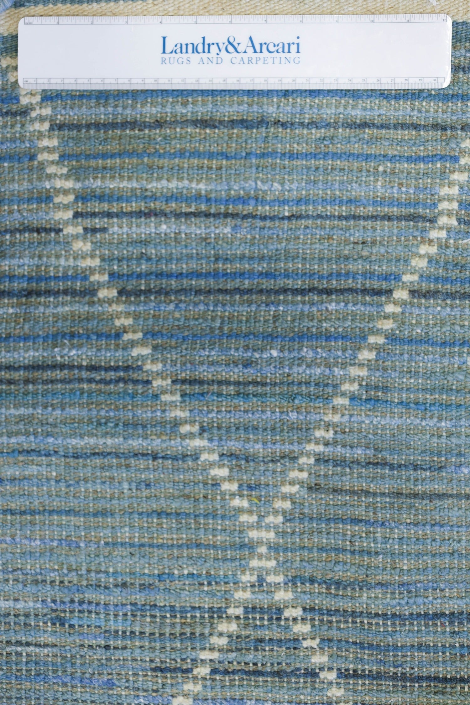 Moroccan Handwoven Tribal Rug, J78264