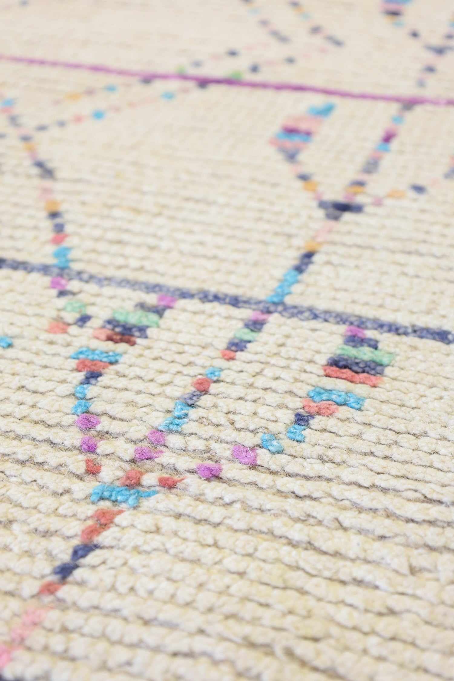 Moroccan Handwoven Tribal Rug, J78275