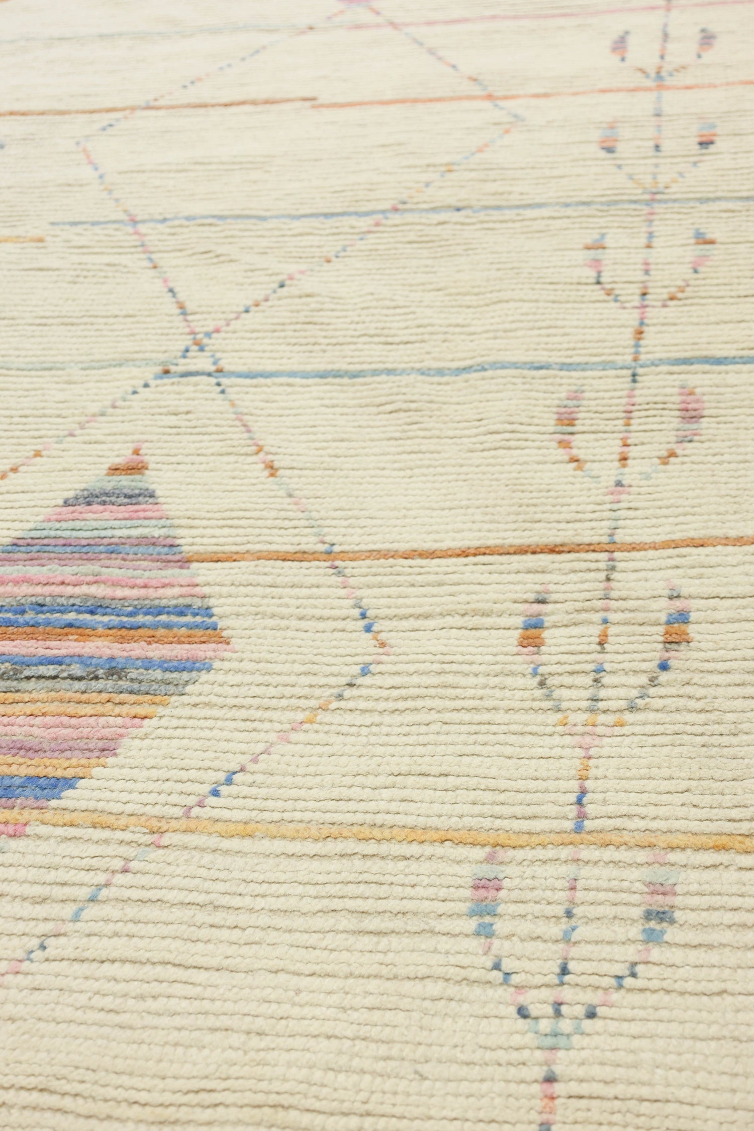 Moroccan Handwoven Tribal Rug, J78284