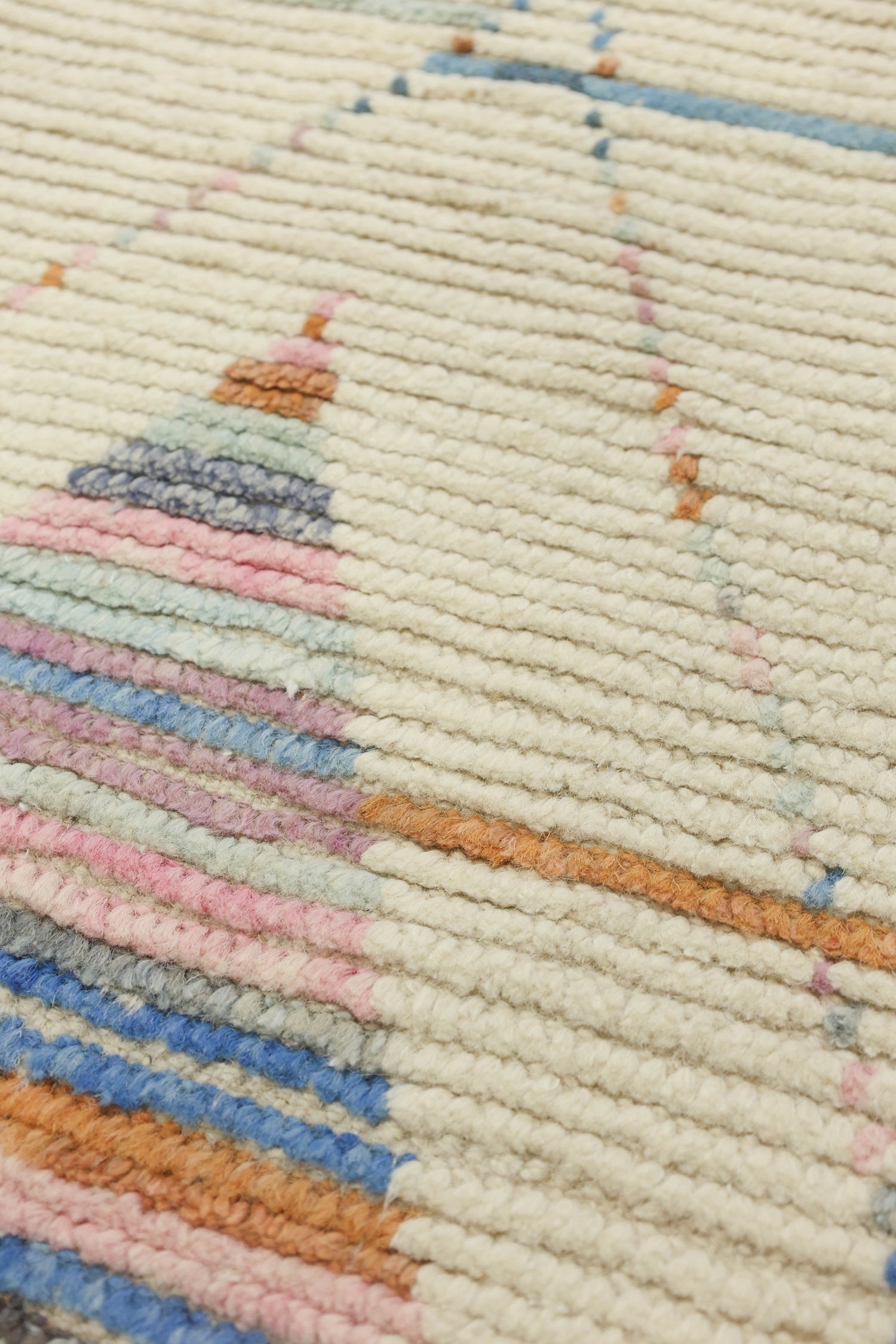 Moroccan Handwoven Tribal Rug, J78284