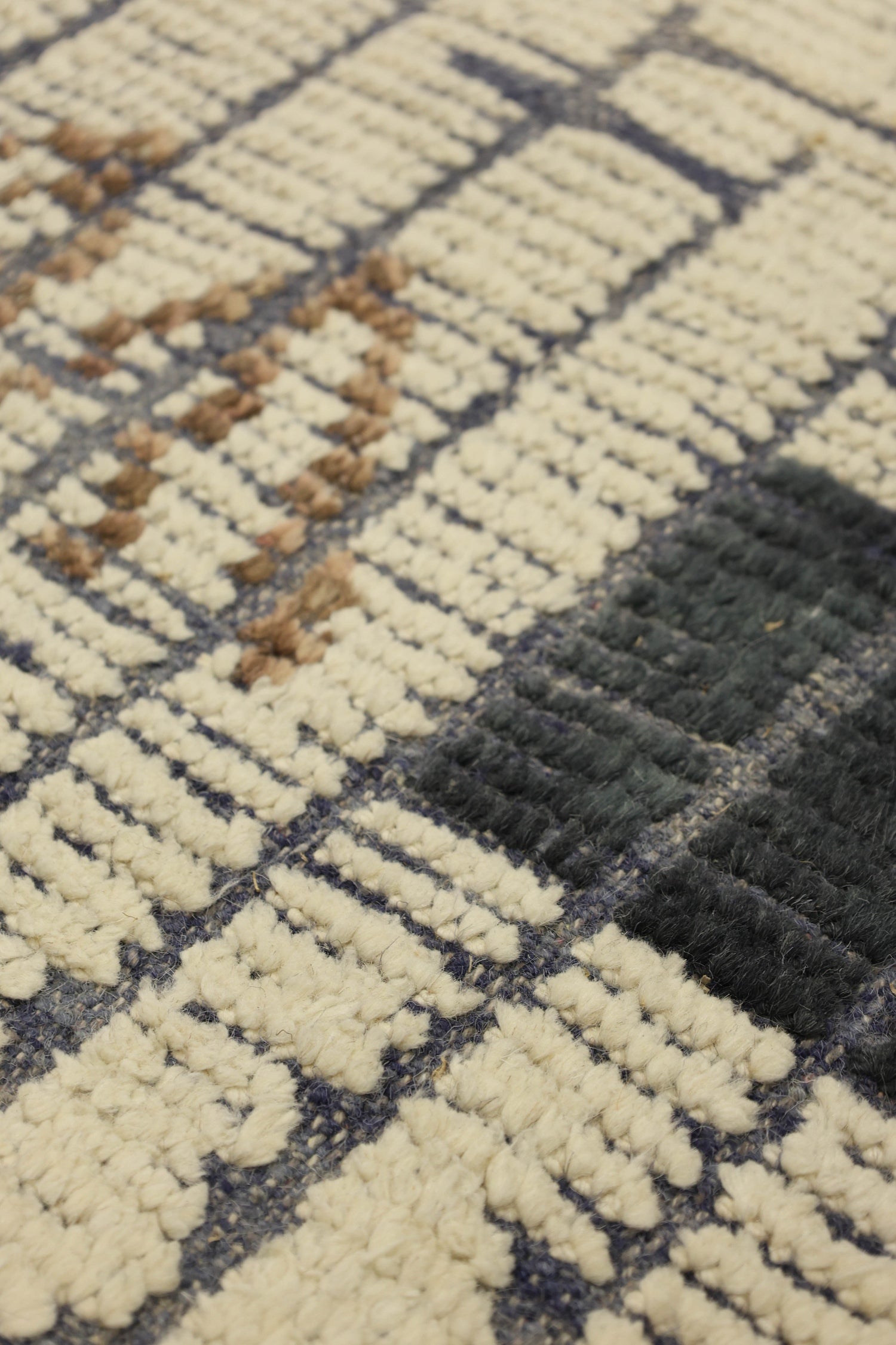 Moroccan Handwoven Tribal Rug, J78320