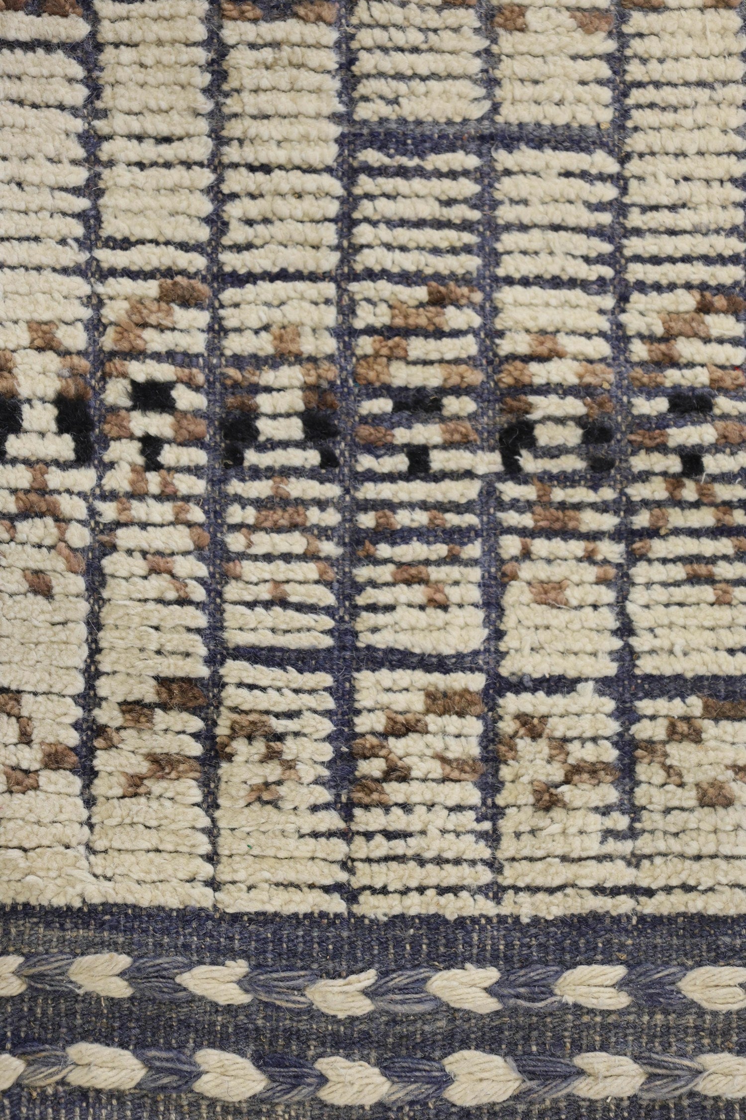 Moroccan Handwoven Tribal Rug, J78320