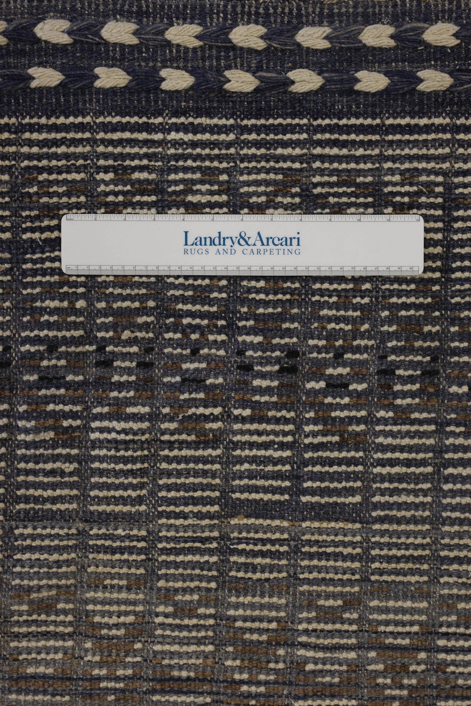 Moroccan Handwoven Tribal Rug, J78320