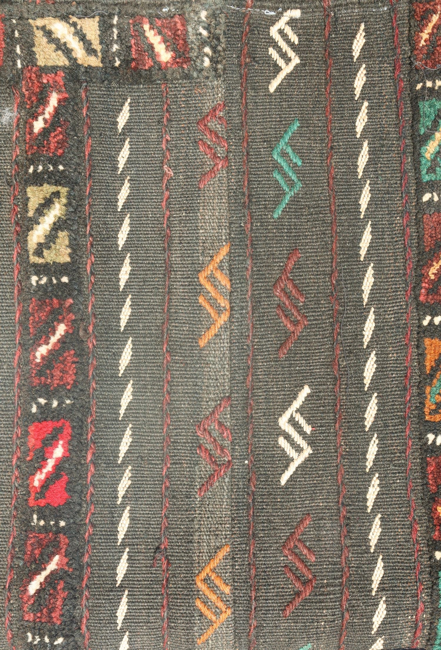 Mushwani Ottoman Tribal Rug, J75251