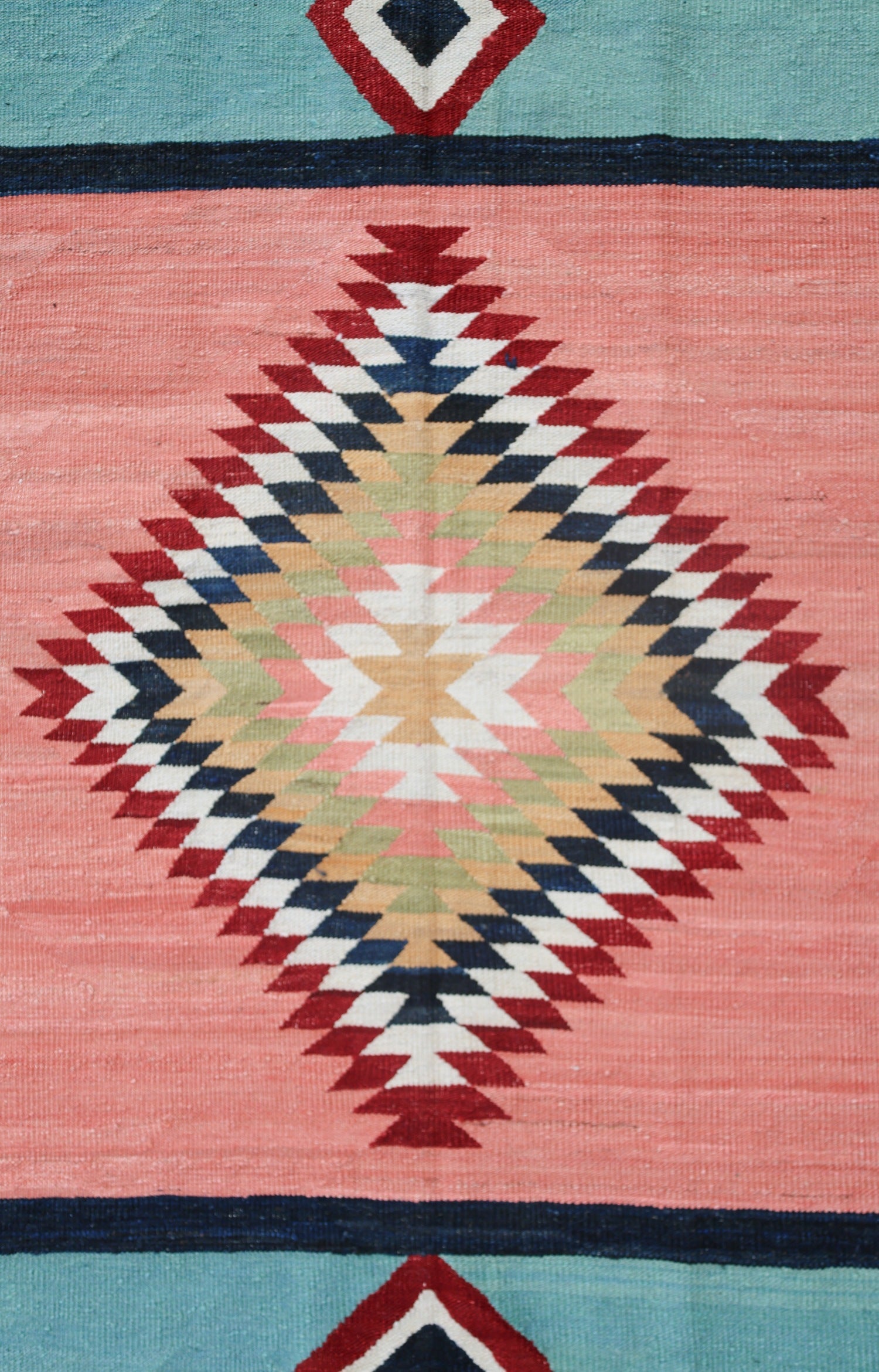 Navajo Handwoven Tribal Rug, J72921