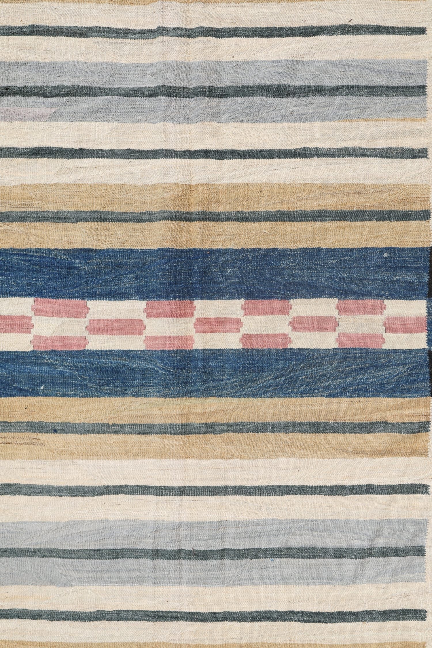 Navajo Handwoven Tribal Rug, J72927