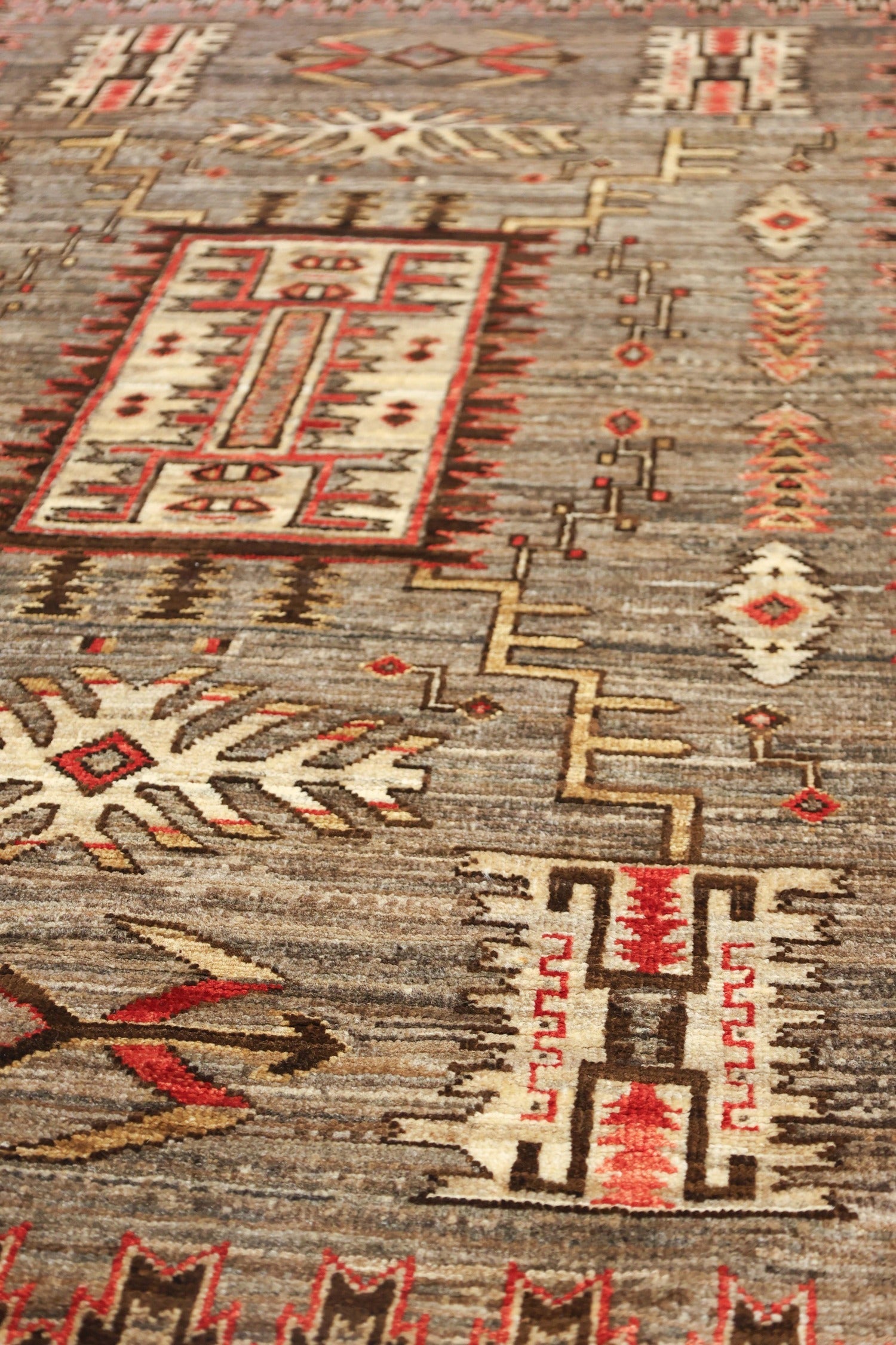 Navajo Handwoven Tribal Rug, J77008