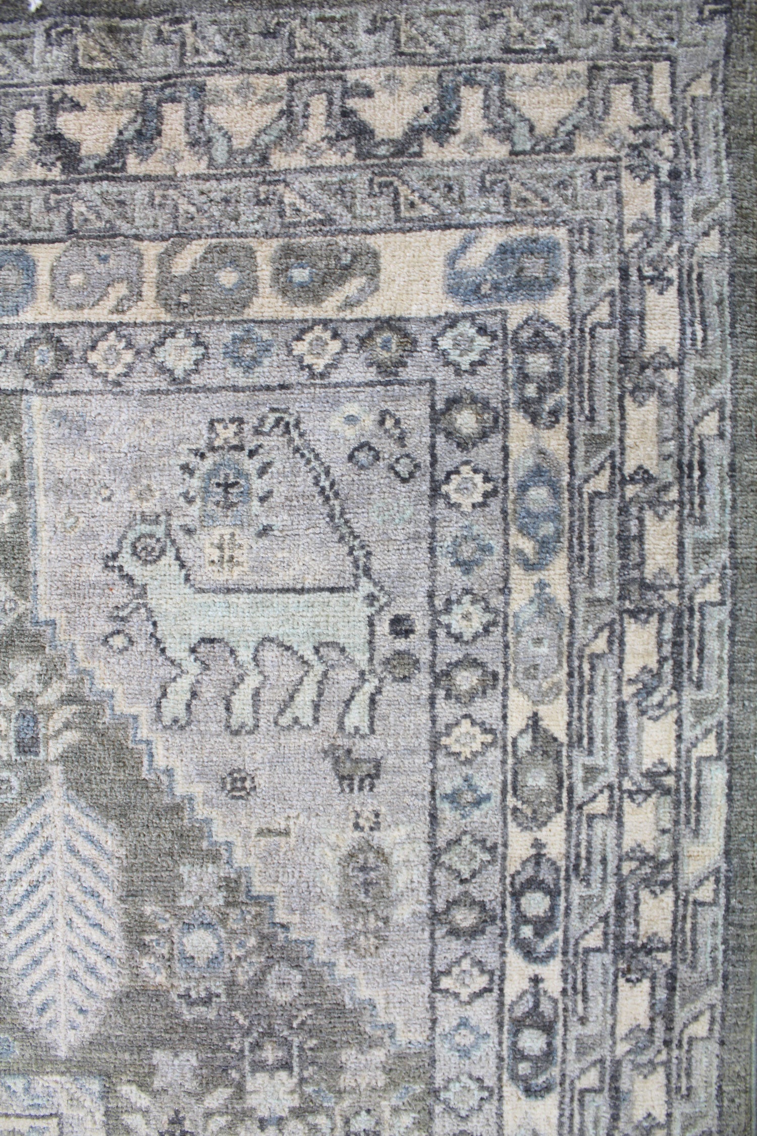 Qashqai Handwoven Tribal Rug, J57886