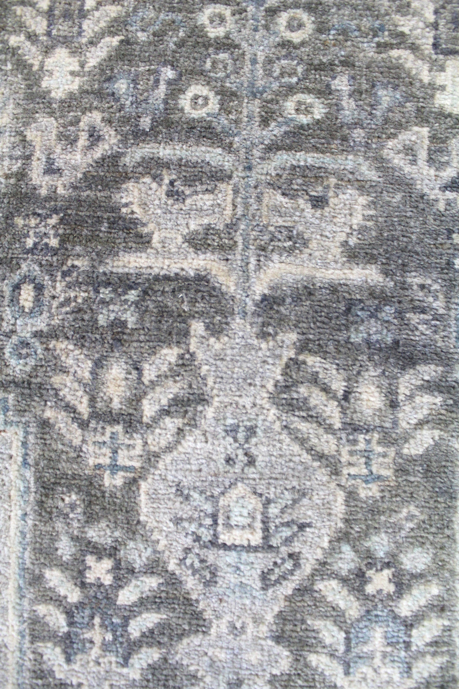 Qashqai Handwoven Tribal Rug, J57886