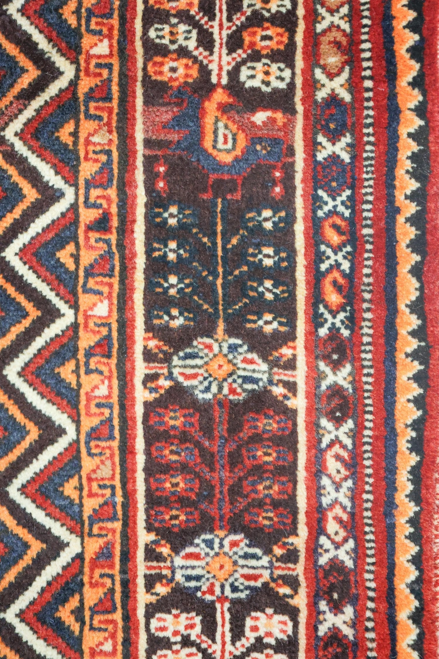 Vintage Qashqai Handwoven Tribal Rug, J75056