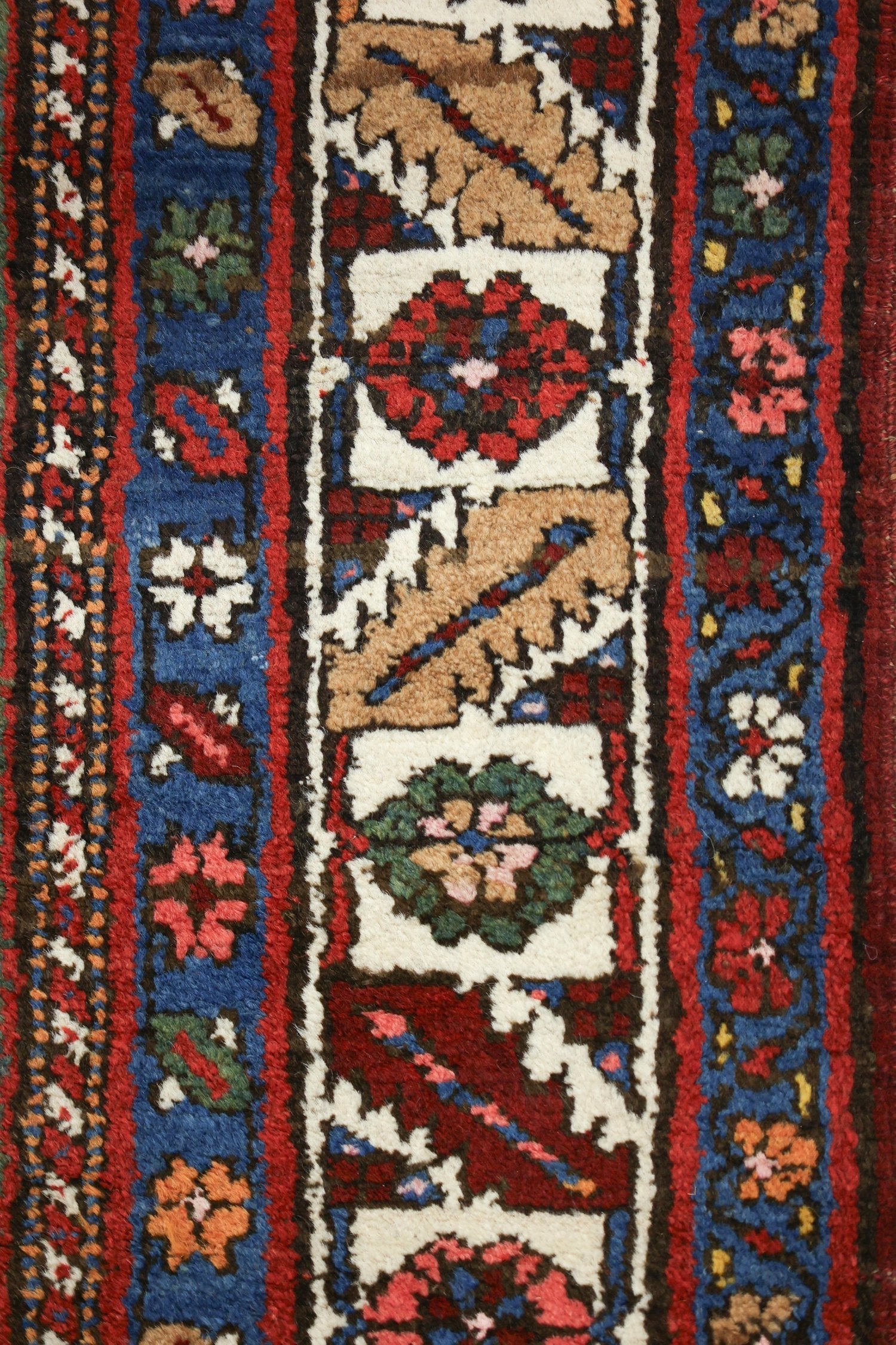 Antique Serab Handwoven Tribal Rug, J76481