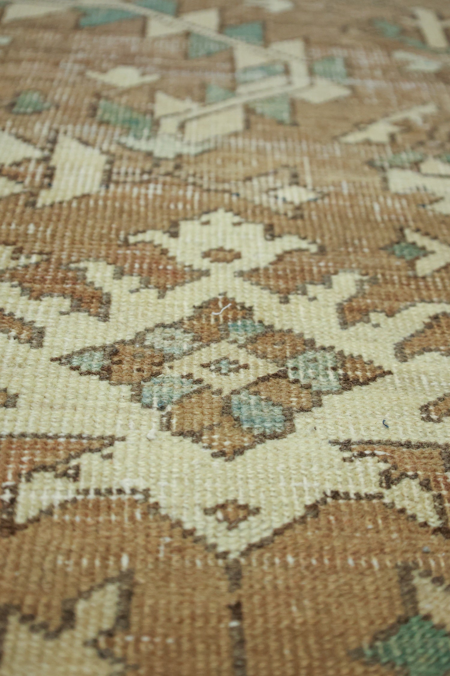 Vintage Serapi Handwoven Tribal Rug, J69168