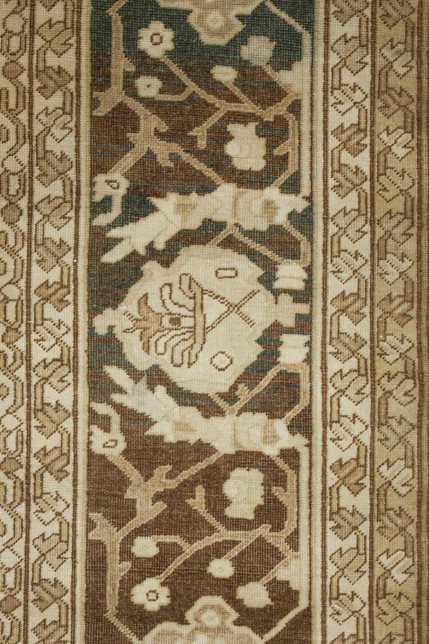 Vintage Serapi Handwoven Tribal Rug, J69103