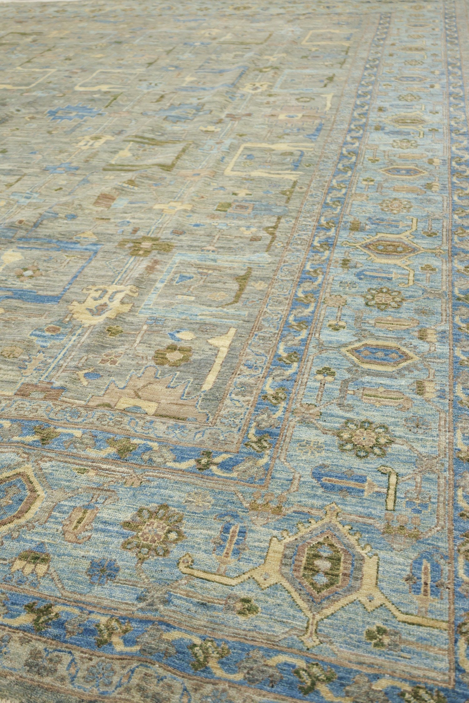 Serapi Handwoven Tribal Rug, J75615