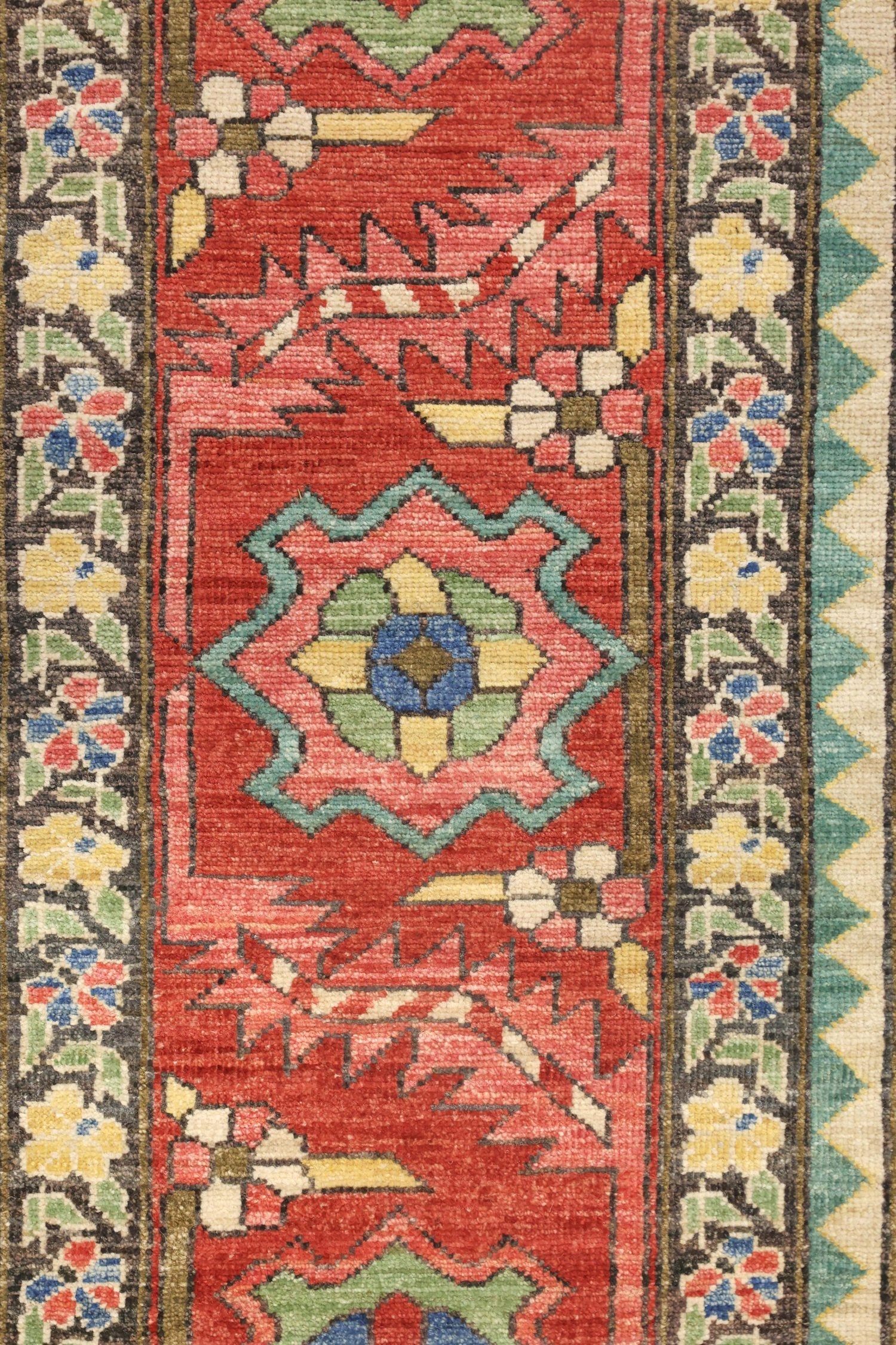 Serapi Handwoven Tribal Rug, J76973