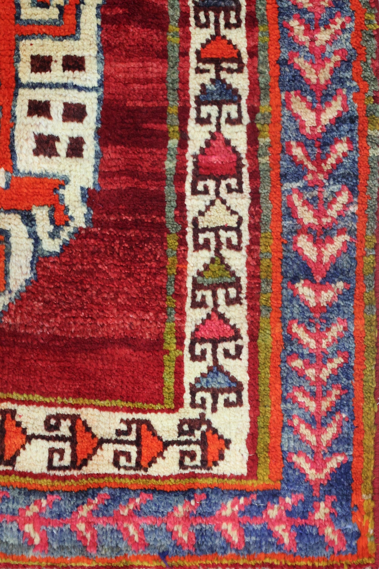 Vintage Shiraz Handwoven Tribal Rug, J75066