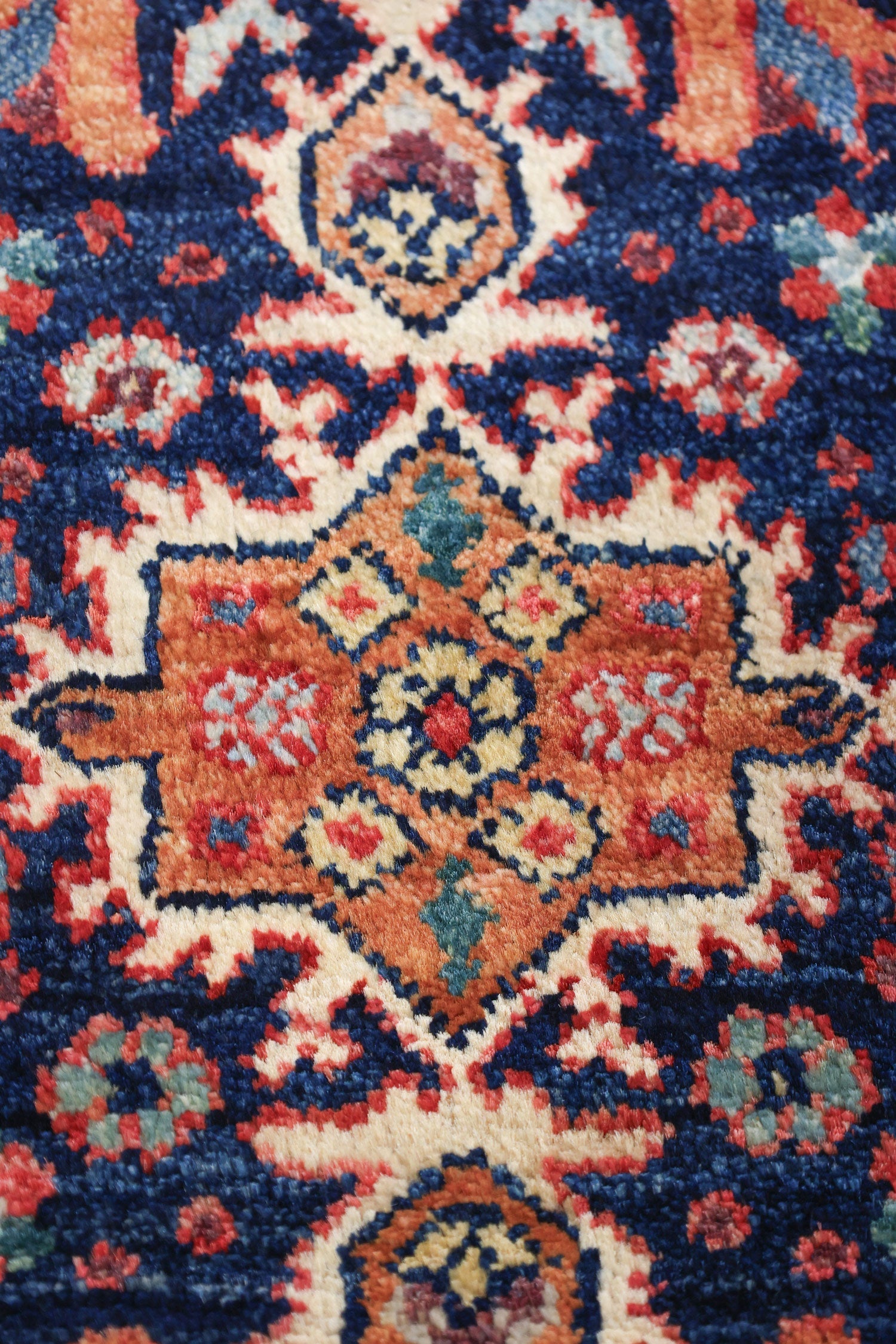 Shiraz Handwoven Tribal Rug, J76931