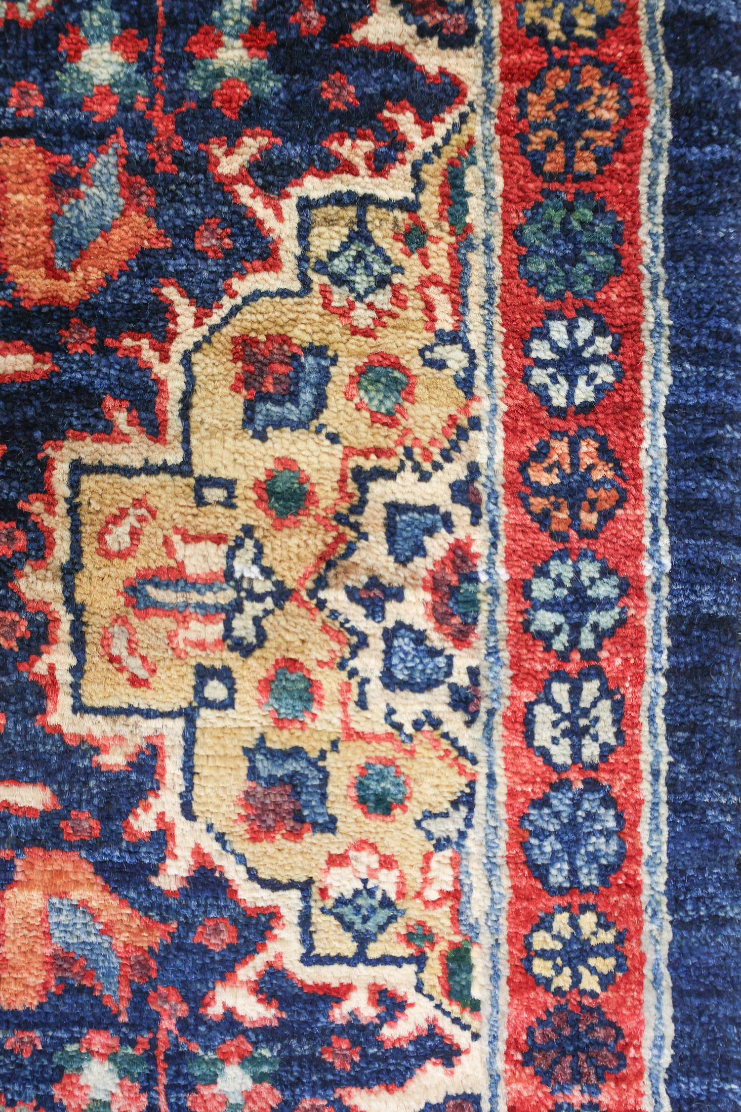 Shiraz Handwoven Tribal Rug, J76931