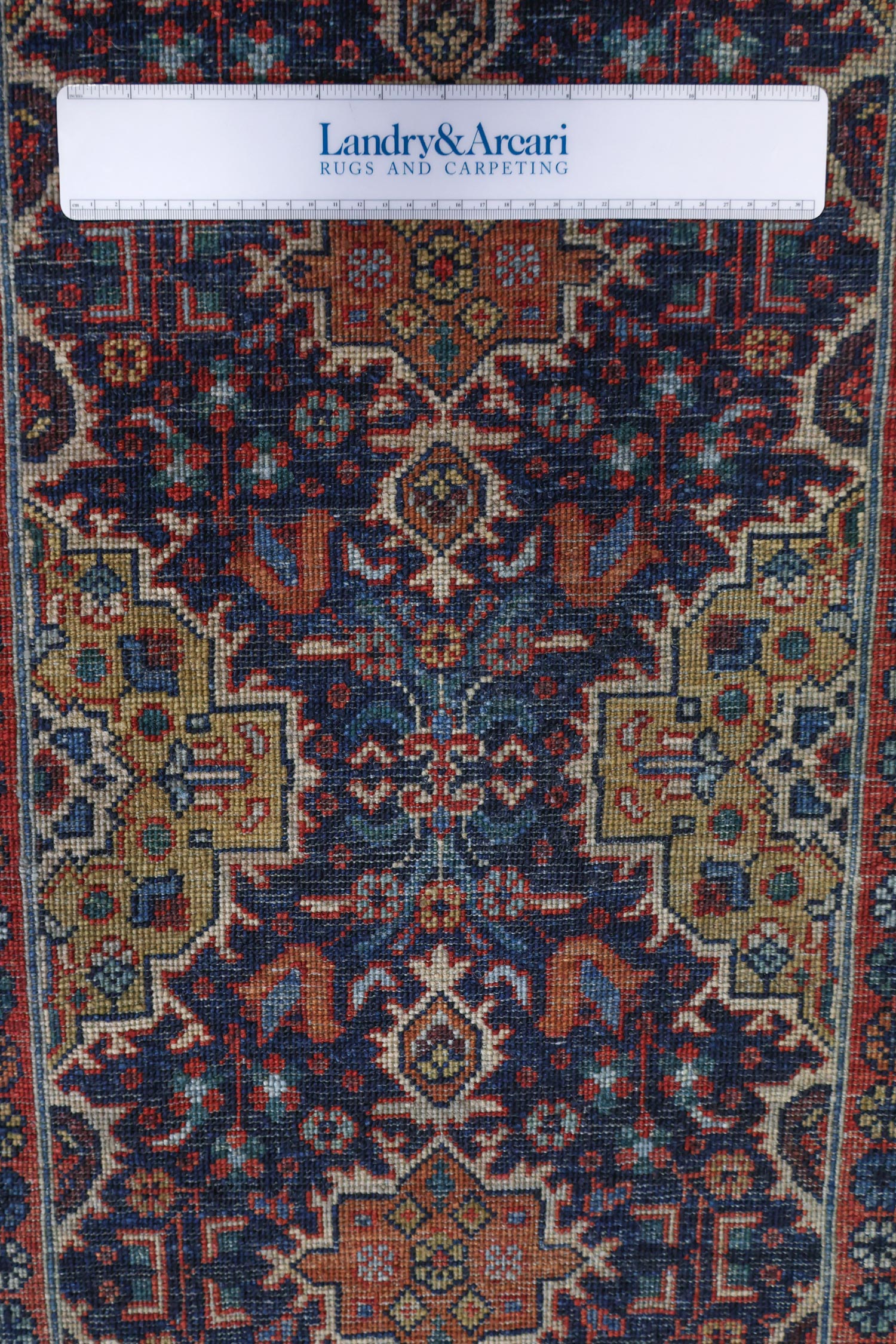 Shiraz Handwoven Tribal Rug, J76931