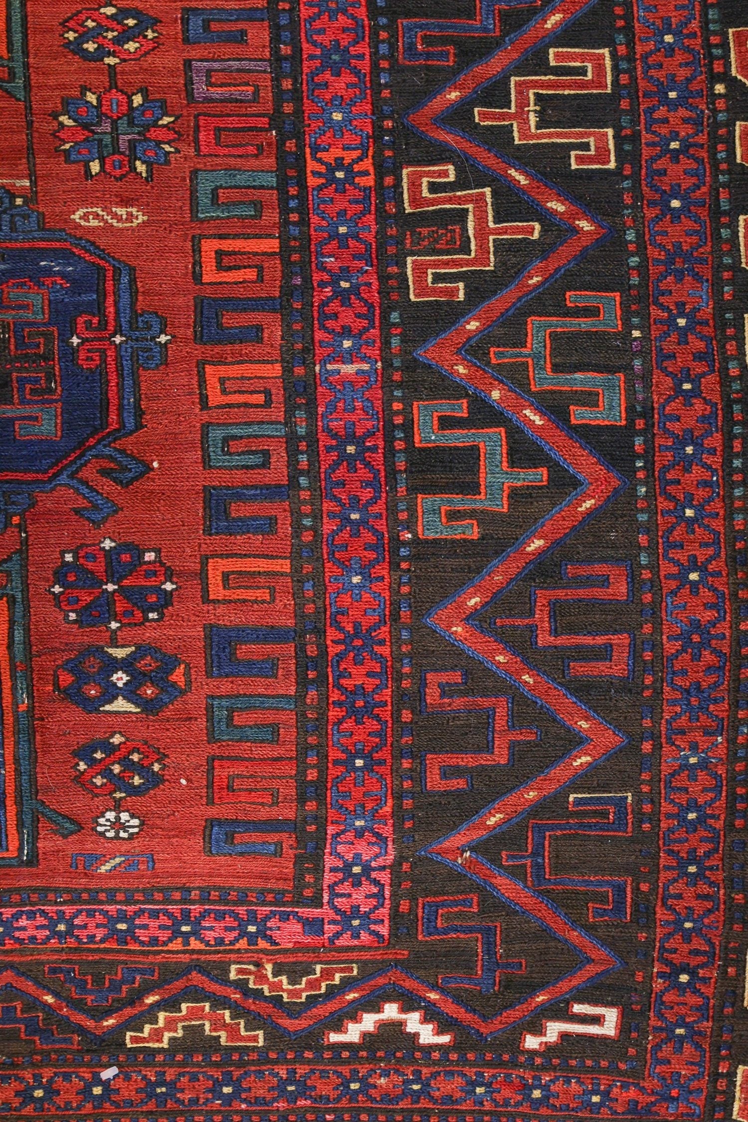 Antique Soumak Handwoven Tribal Rug, J75388