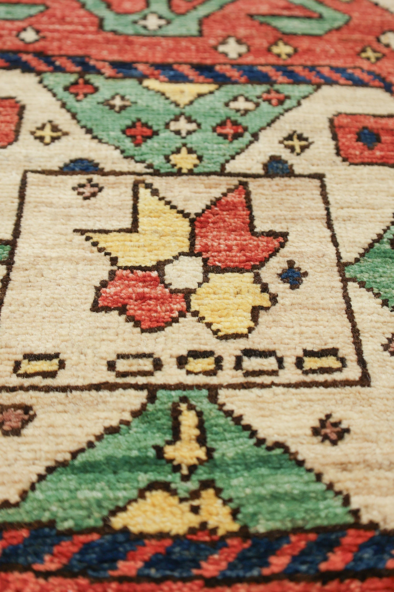 Star Kazak Handwoven Tribal Rug, J72086