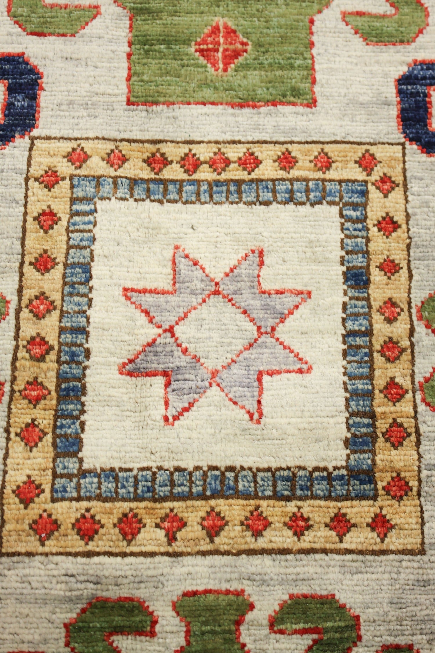 Star Kazak Handwoven Tribal Rug, J76365