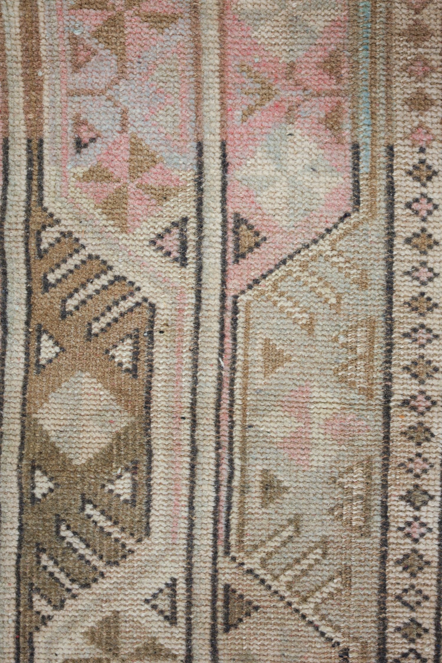 Vintage Sultanhan Handwoven Tribal Rug, J76702