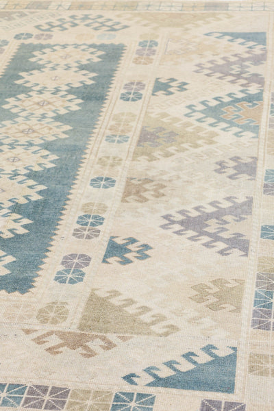 Vintage Sultanhan Handwoven Tribal Rug, J77804