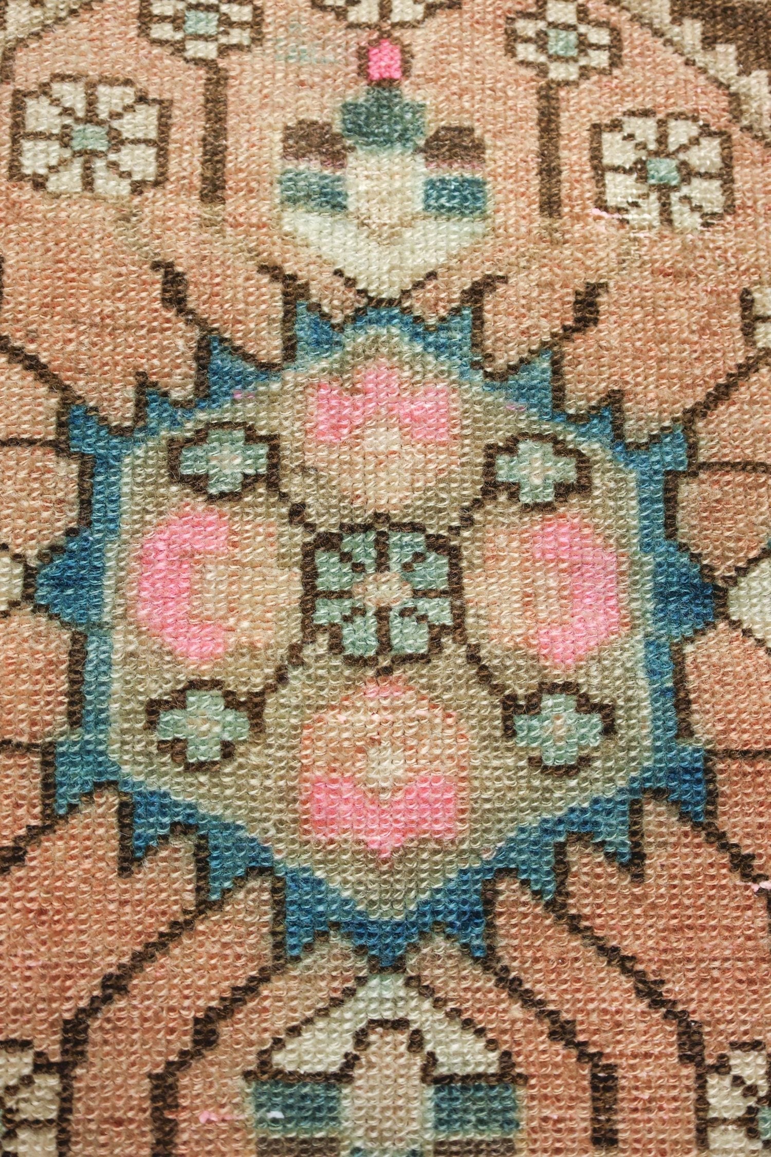 Vintage Tuisakhan Handwoven Tribal Rug, J75669