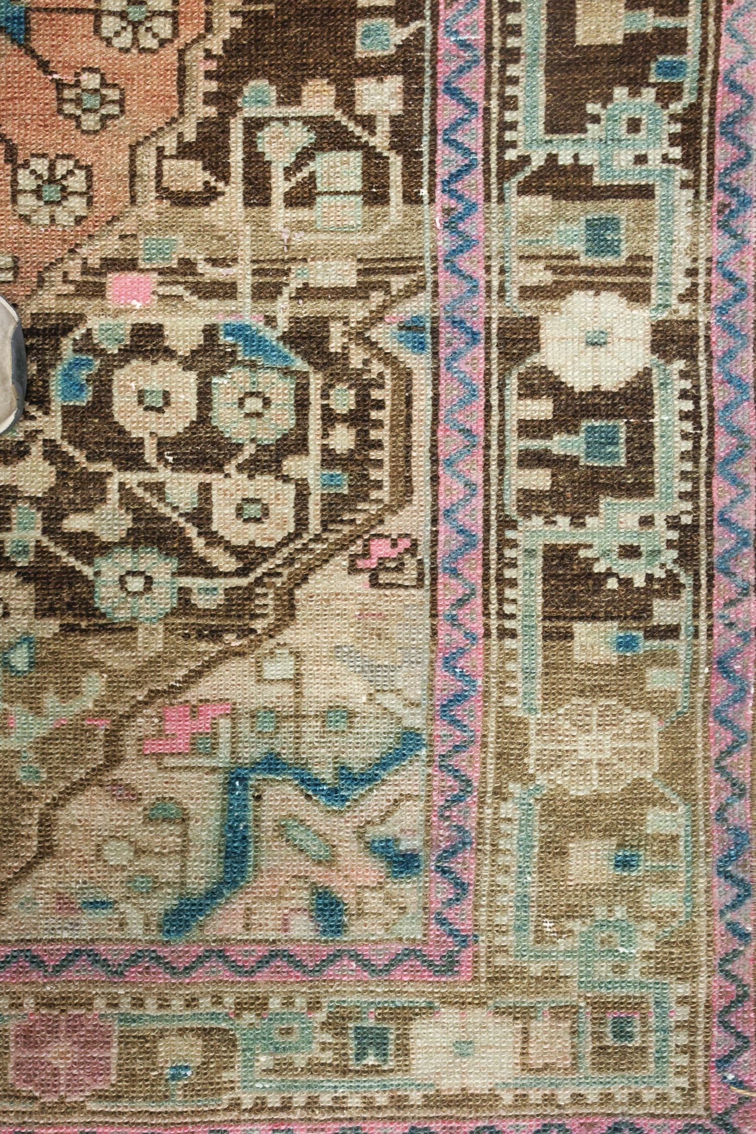 Vintage Tuisakhan Handwoven Tribal Rug, J75669