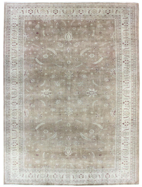 Agra Handwoven Traditional Rug J47187: Beige, floral pattern, handwoven detail.
