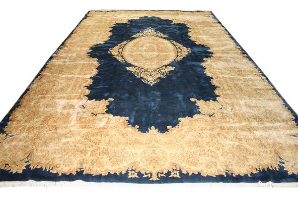 Antique Kerman Handwoven Traditional Rug